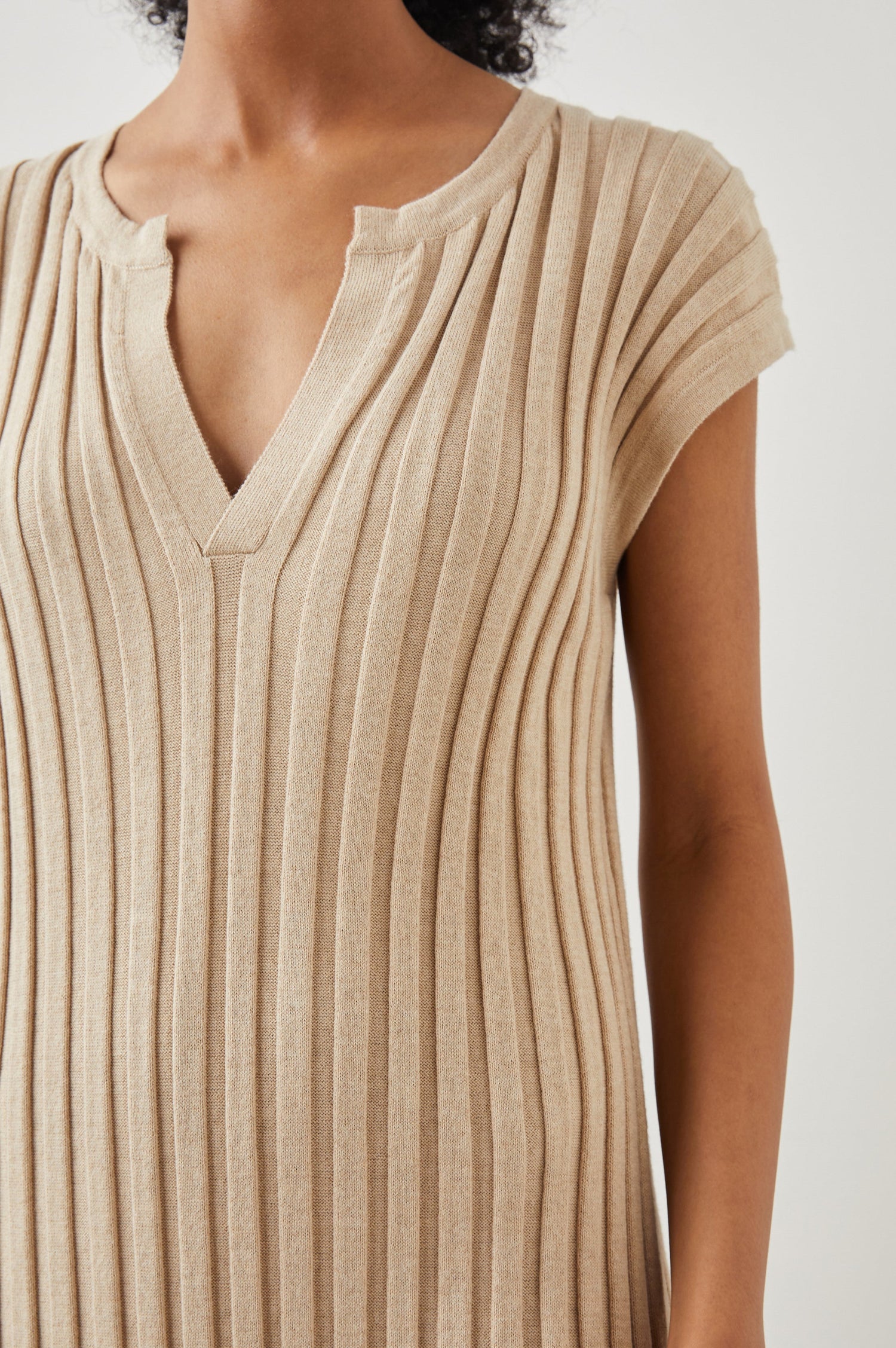 ASHLEY-FLAX-DETAIL