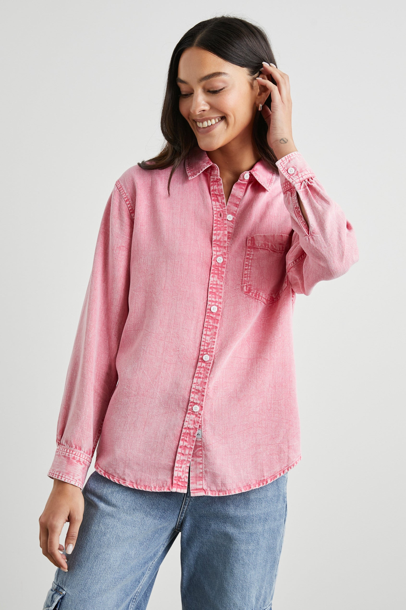 BARRETT-VIVID-PINK-FRONT IN MOTION