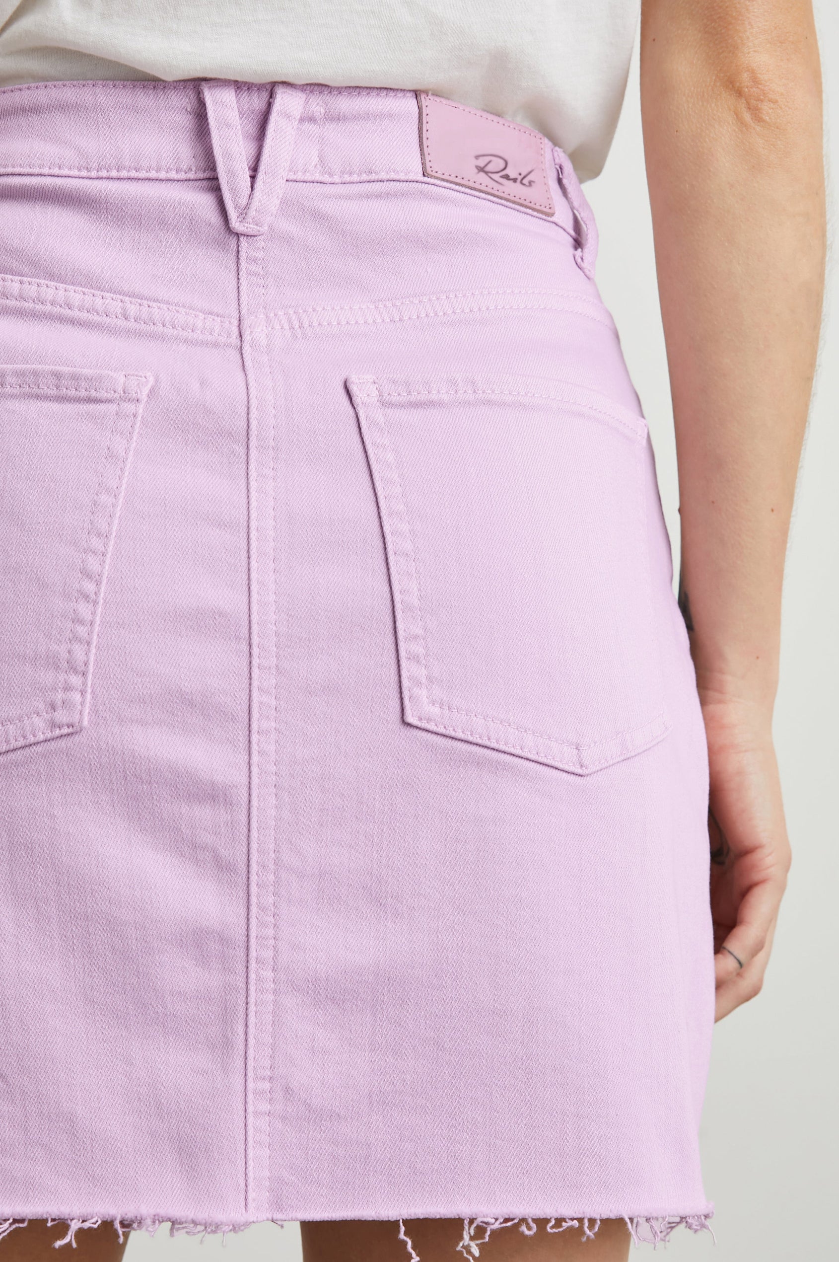 BRENTWOOD-LILAC-RAW-HEM-BACK DETAIL