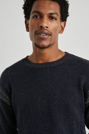 BRYCE NAVY SWEATER - DETAIL