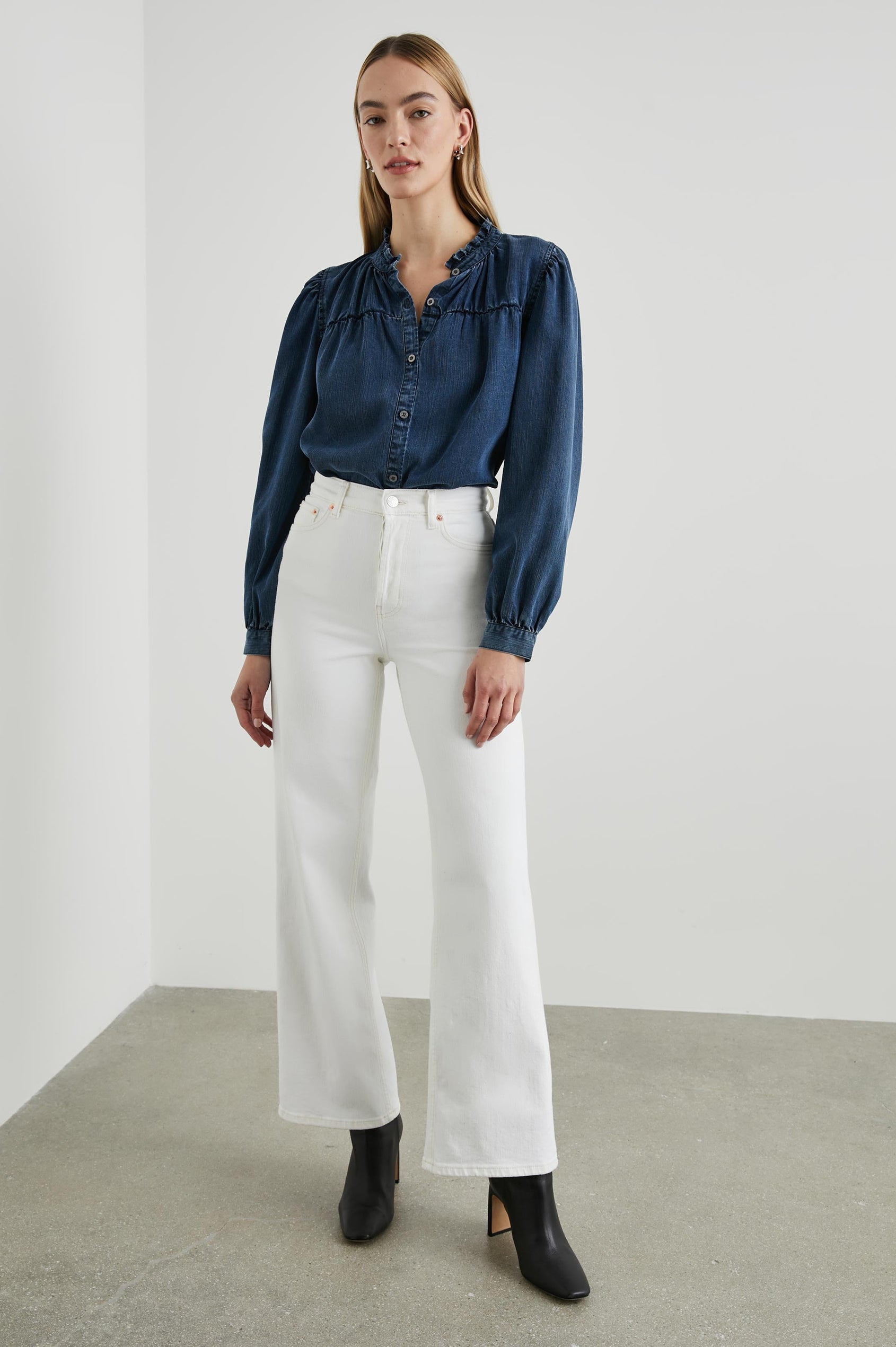 CAMILLE SHIRT DARK VINTAGE WASH - FULL FRONT BODY