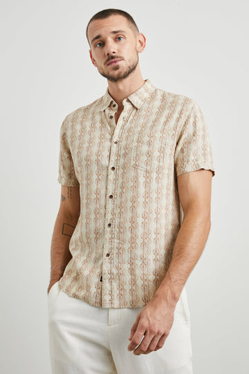 CARSON SHIRT - CHERUB SPRING OCHRE - FRONT BODY LEANING