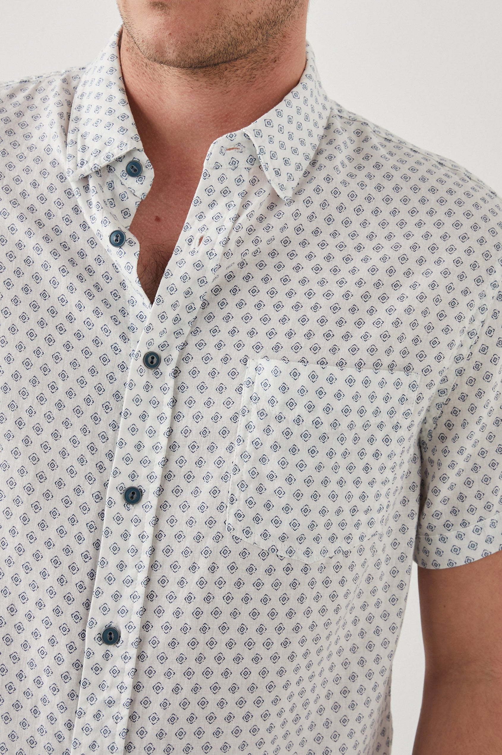CARSON DIAMOND GEO CREAM SHIRT - details