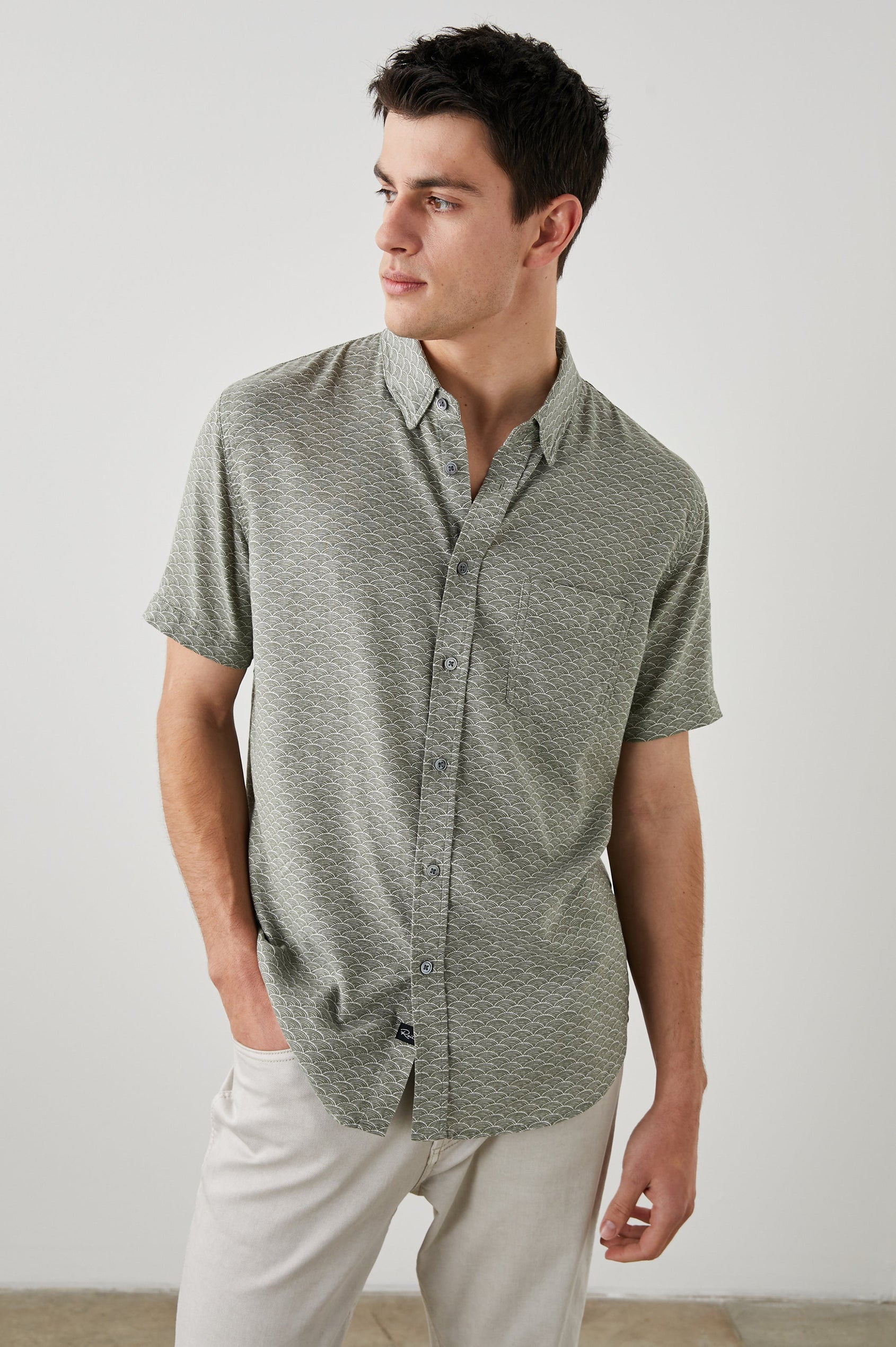 CARSON HAMA WAVE OLIVE SHIRT - FRONT ONE HAND IN POCKET