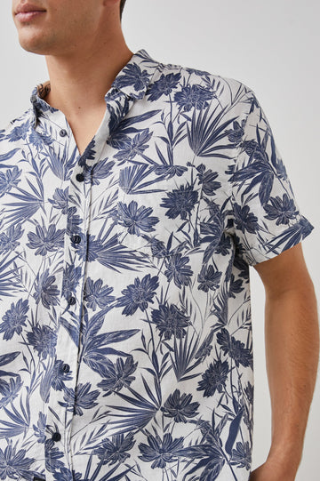 CARSON SHIRT JUNGLE FOLIAGE ROYAL - DETAIL