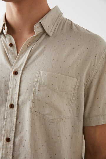 CARSON SHIRT TRIANGLE GEO RETRO PAPER - DETAIL