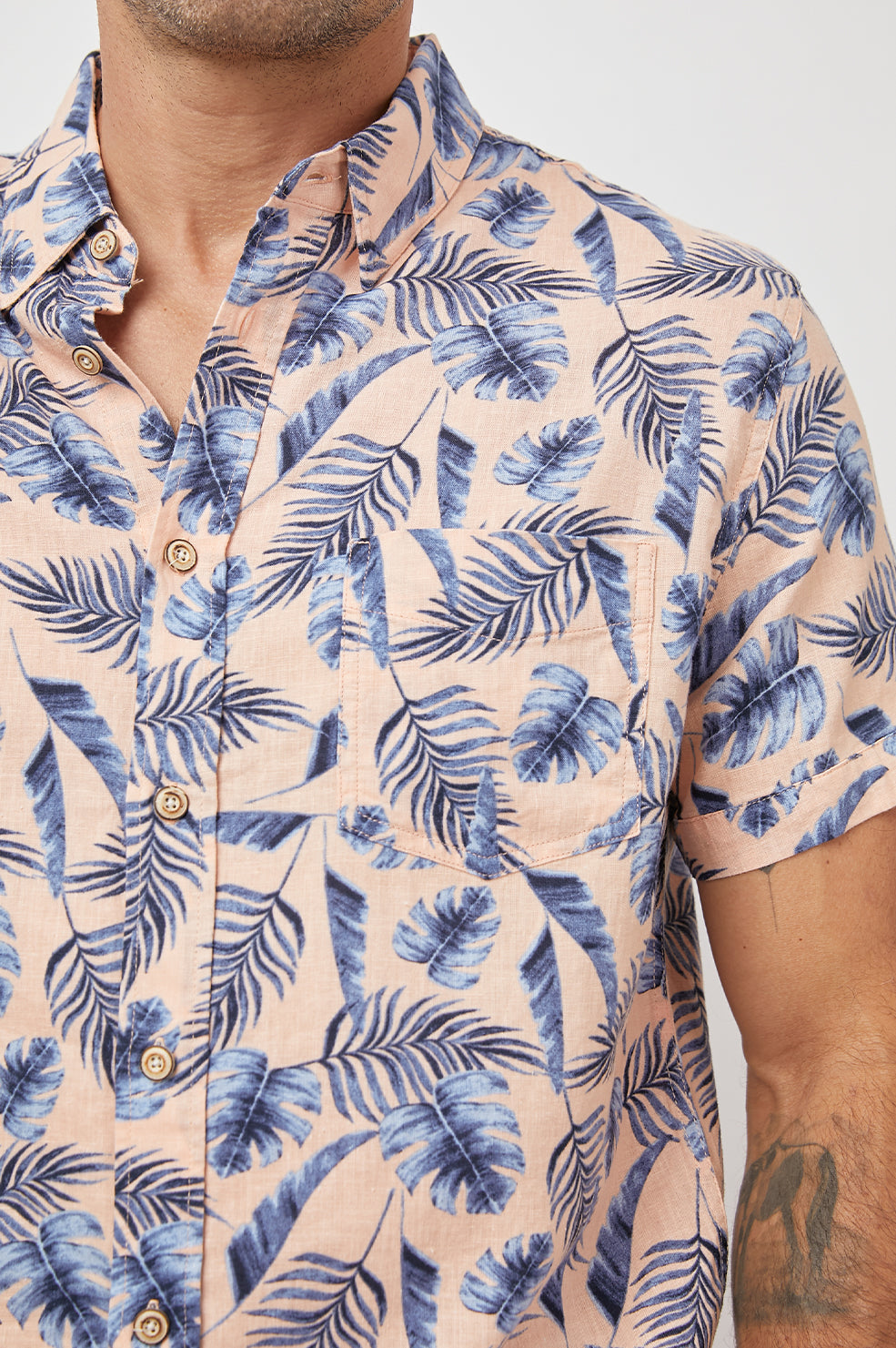 CARSON VISTA DEL MAR PEACH SHORT SLEEVE BUTTON DOWN-DETAIL