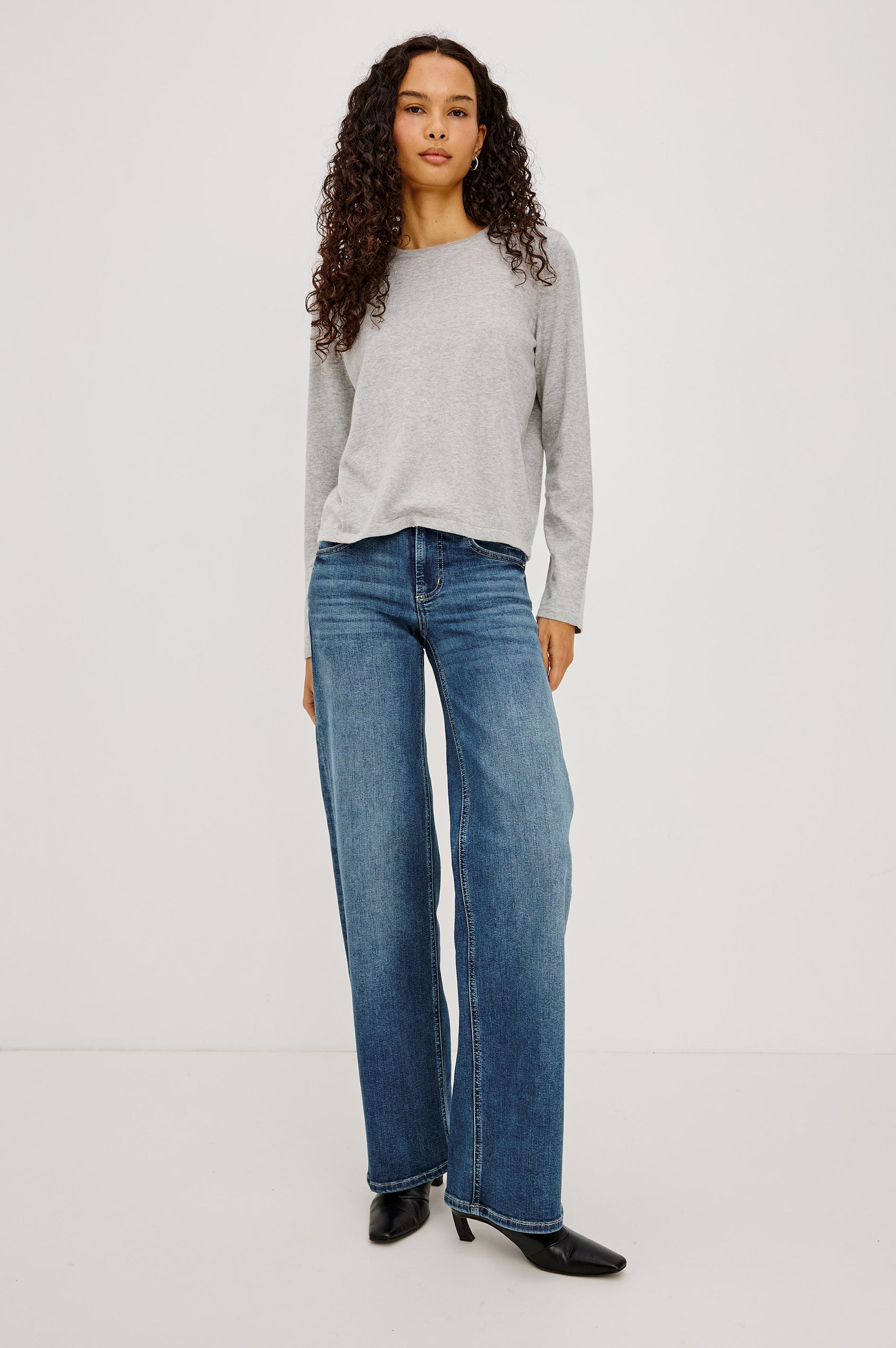 Cotton Cashmere Long Sleeve T-Shirt With Crewneck, Long Sleeve, Slightly Cropped Fit in Heather Grey Colorway - Full Body Front View Featured on Model