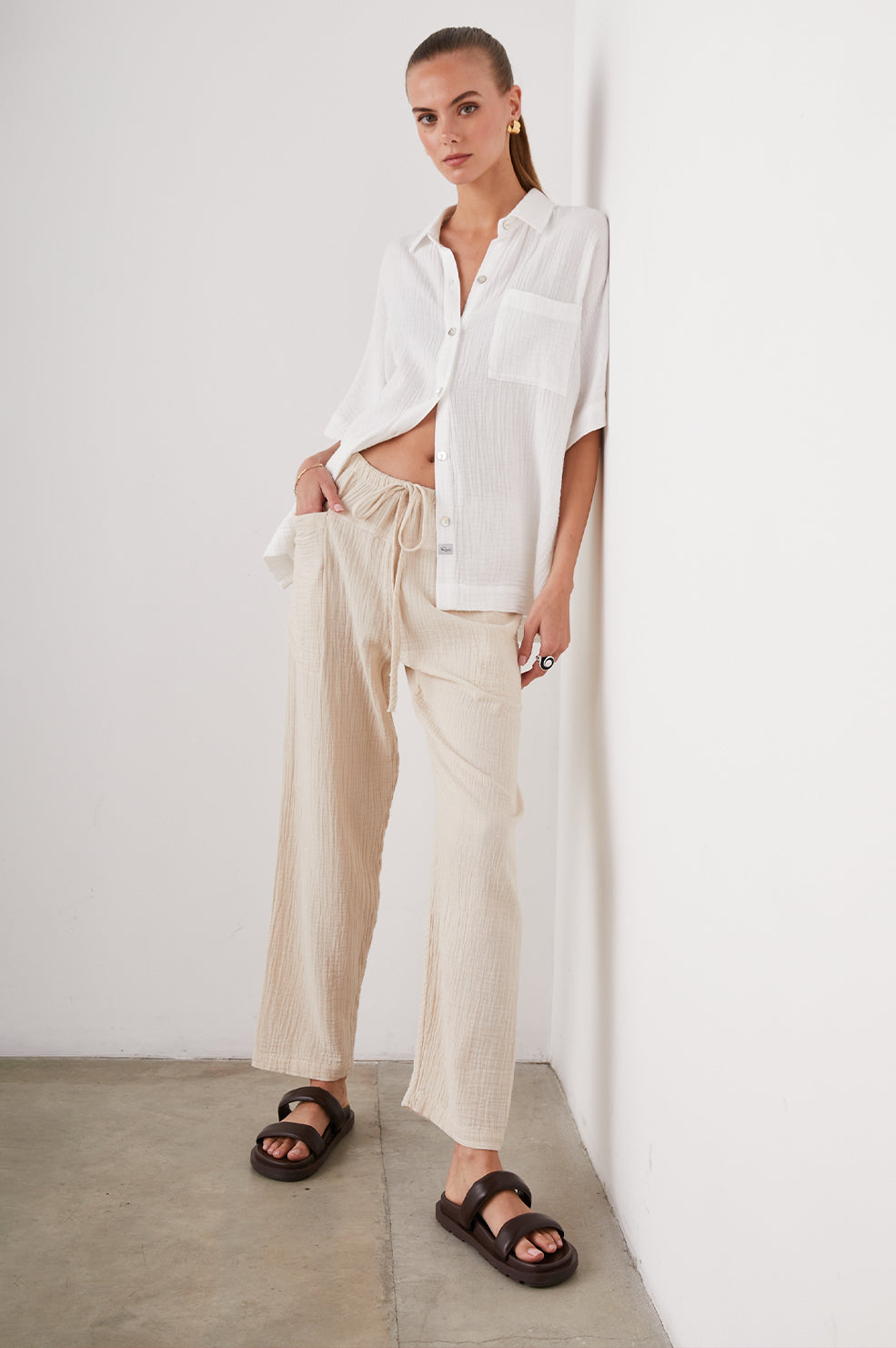 DARBY PANT FLAX - FRONT FULL BODY STYLED