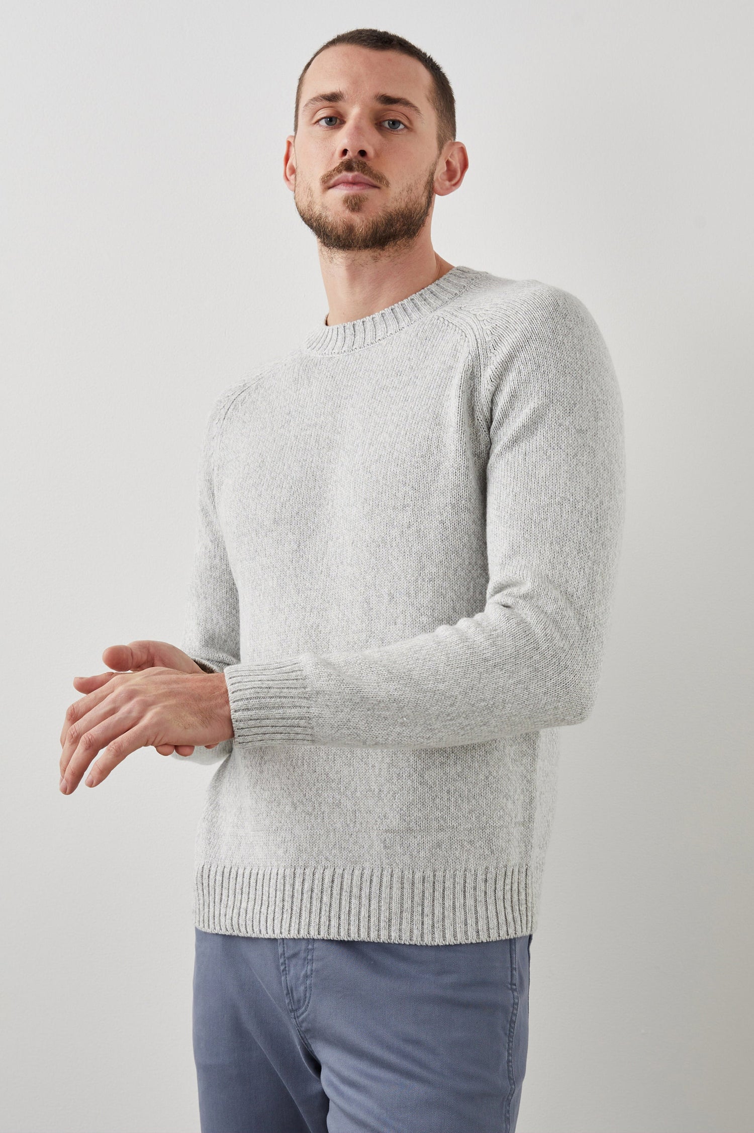 DONOVAN GRAVEL SWEATER - FRONT HALF BODY