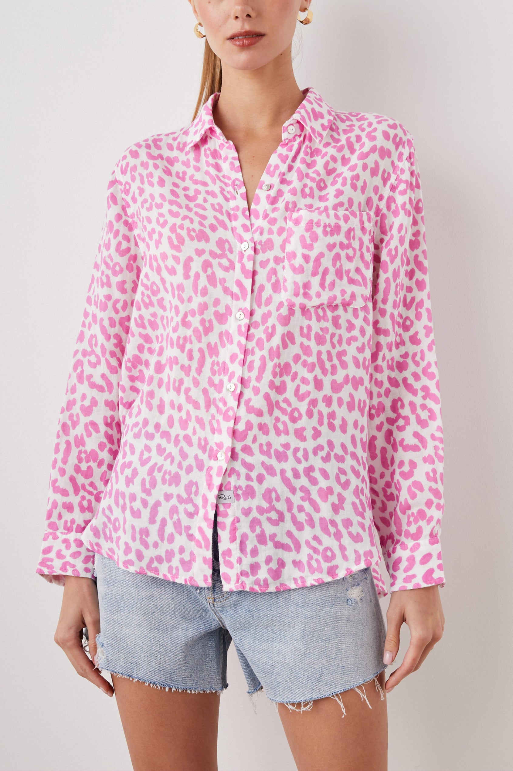 ELLIS-FUCHSIA-JAGUAR-FRONT UNTUCKED
