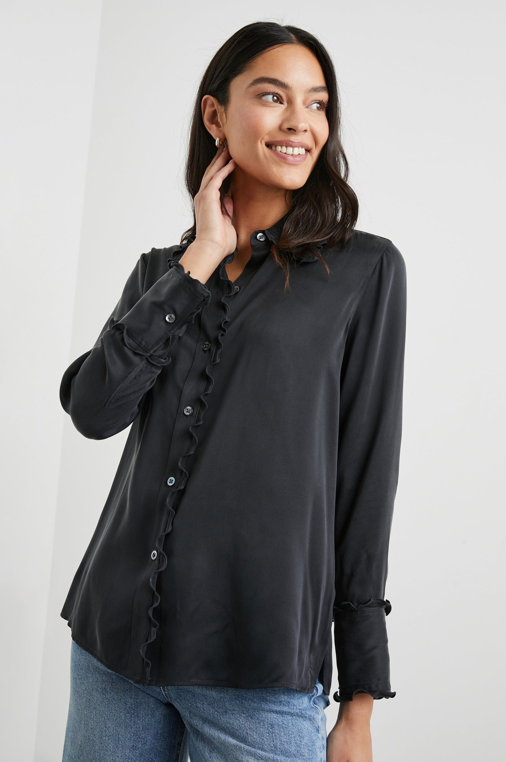 FIA-BLACK-FRONT UNTUCKED