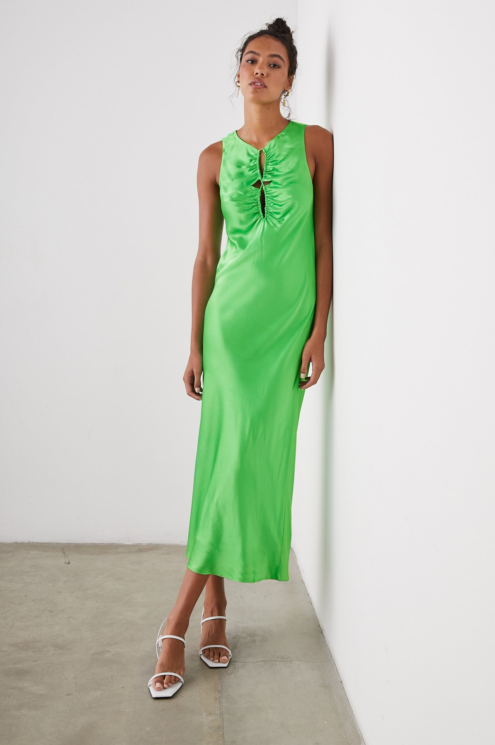 FIONA DRESS - FULL FRONT BODY