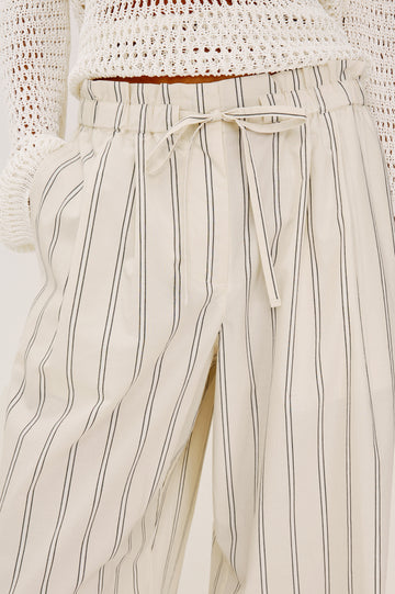 Fulham Pant in Cotton Poplin With Mid-Rise, Pleated Details, Zip Fly, and Back Pockets - Lower Body Front View Featured on Model