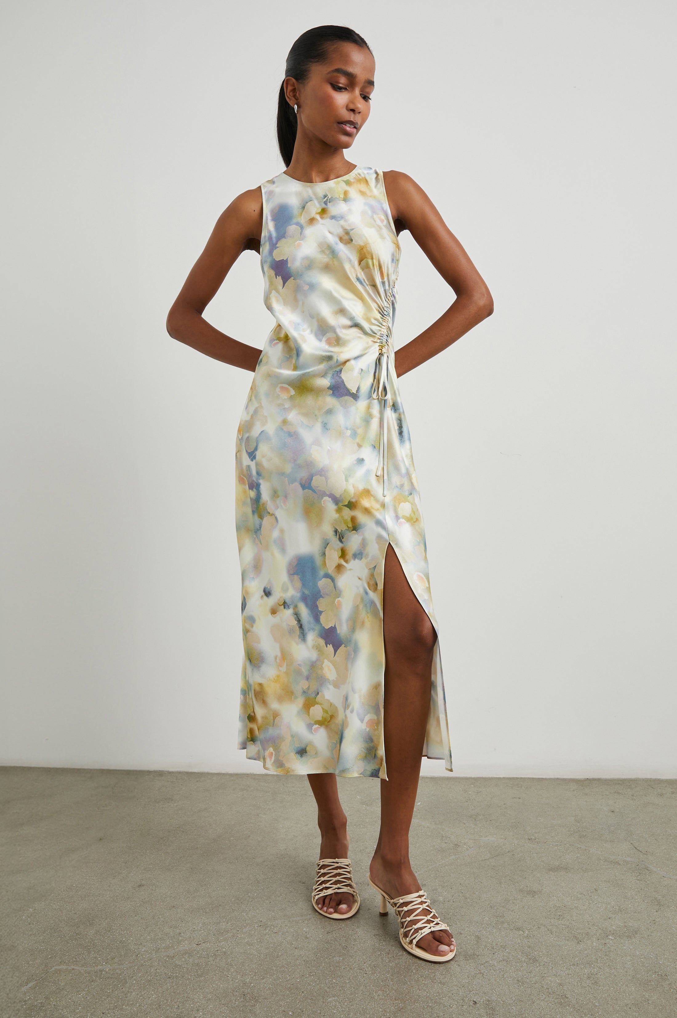 GABRIELLA DRESS - DIFFUSED BLOSSOM – Rails EU GABRIELLA DRESS - DIFFUSED BLOSSOM – Rails EU