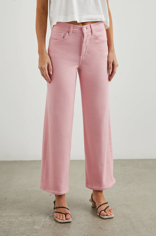 GETTY CROP WIDE LEG - BUBBLE GUM - FRONT BODY