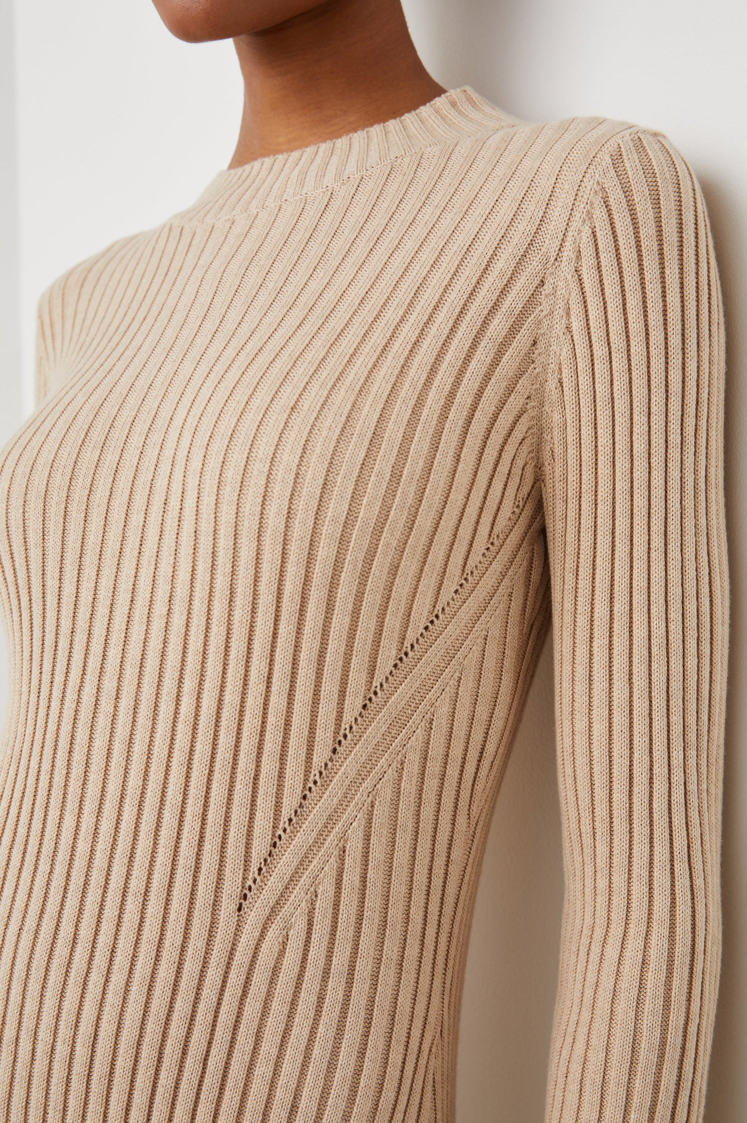 GILLIAN DRESS SABLE - DETAIL