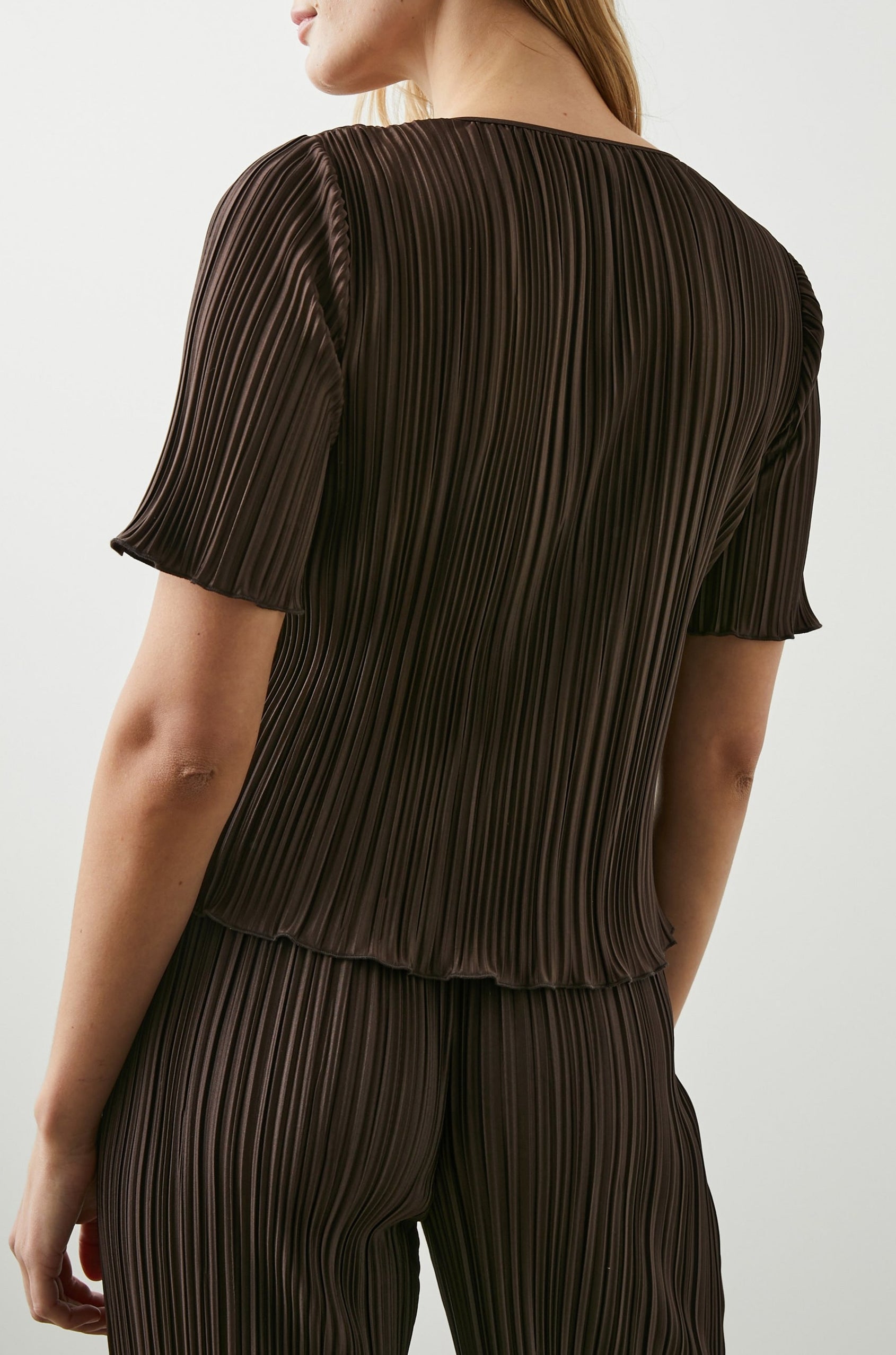 GOLDIE-ESPRESSO-BACK