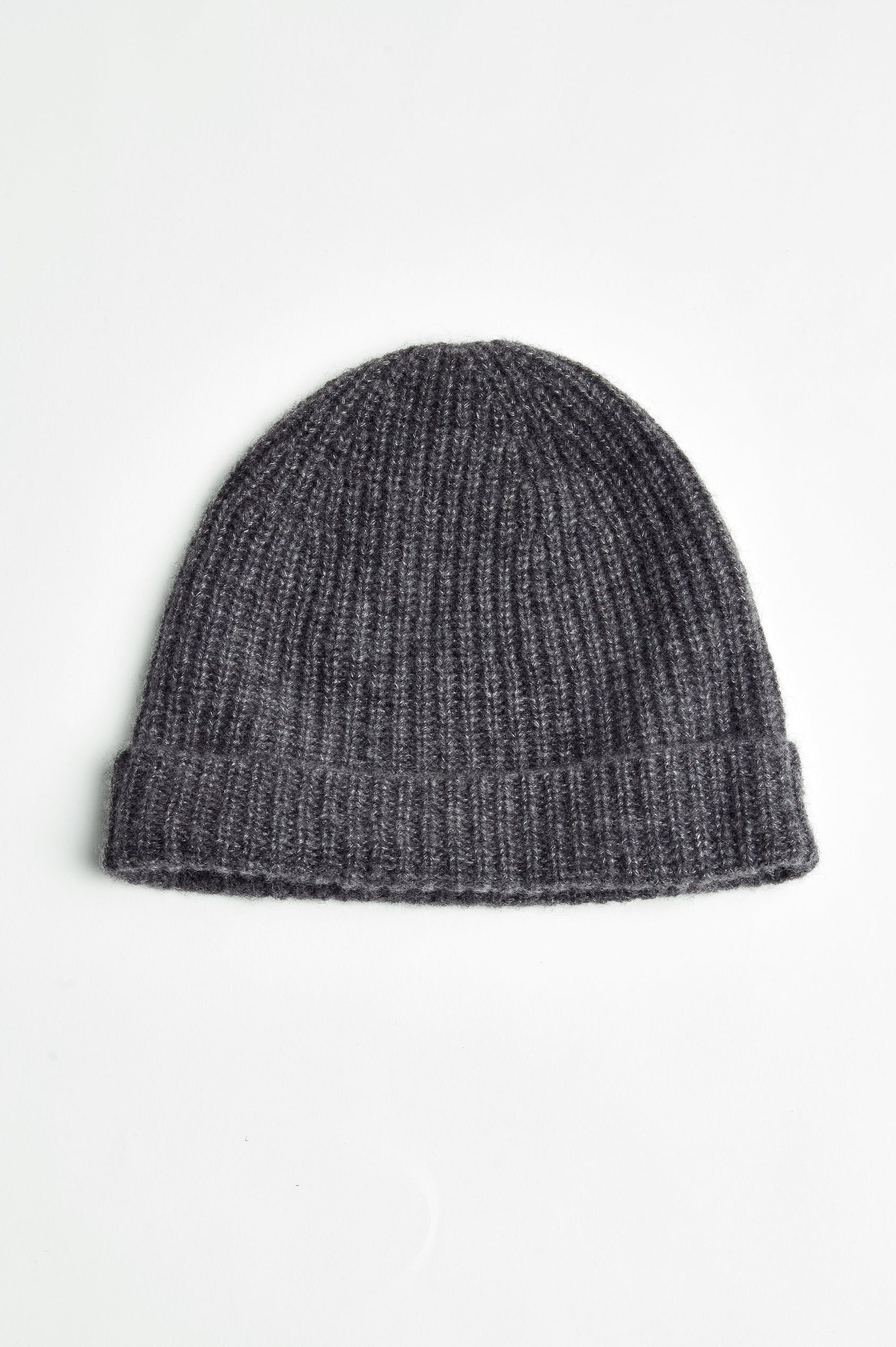 Autumn Cashmere Silk Cuffed Beanie in Thunder Colorway