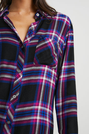 HUNTER-ELECTRIC-BLUE-DETAIL