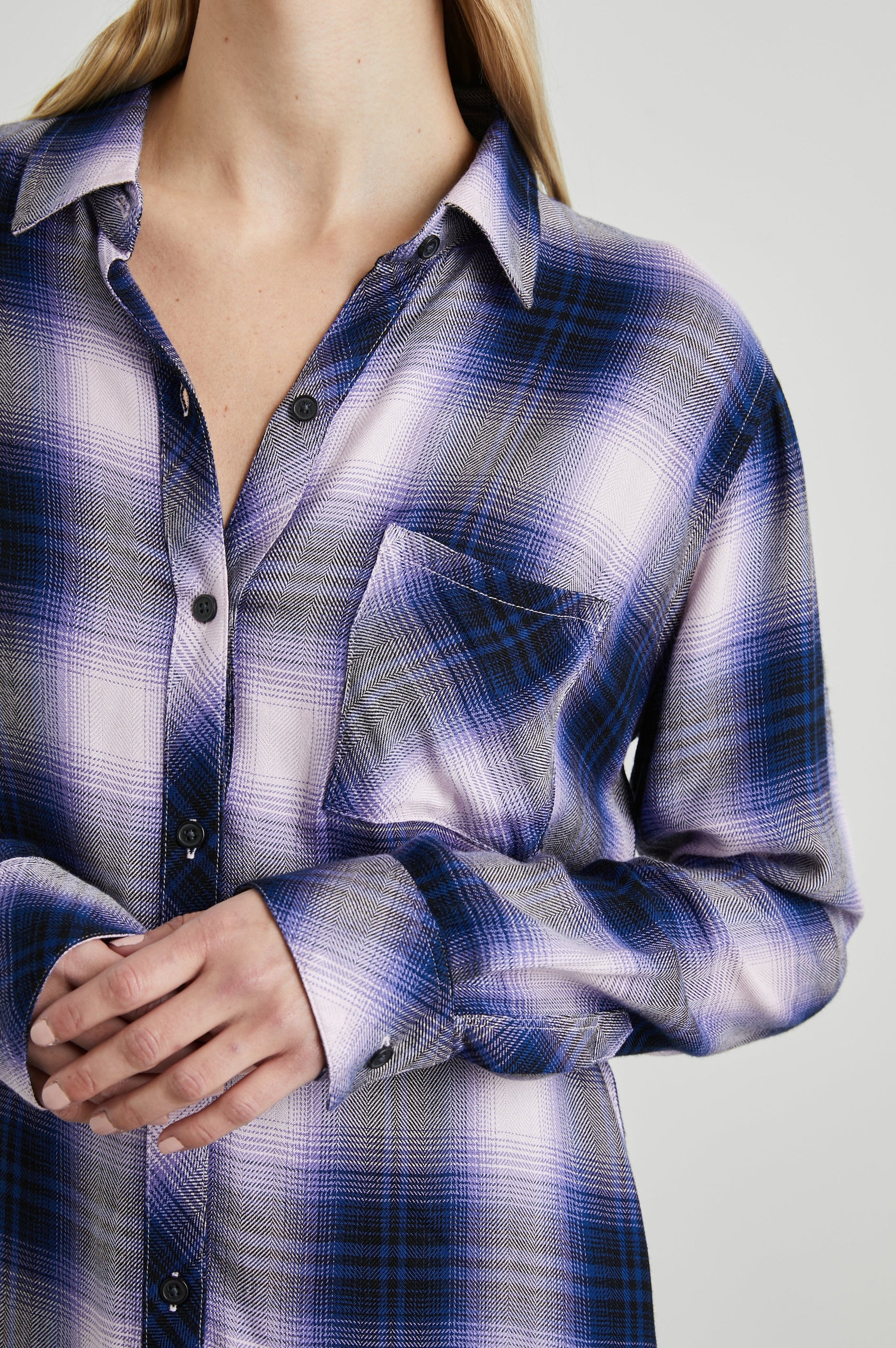 HUNTER SHIRT ORCHID NAVY - DETAIL