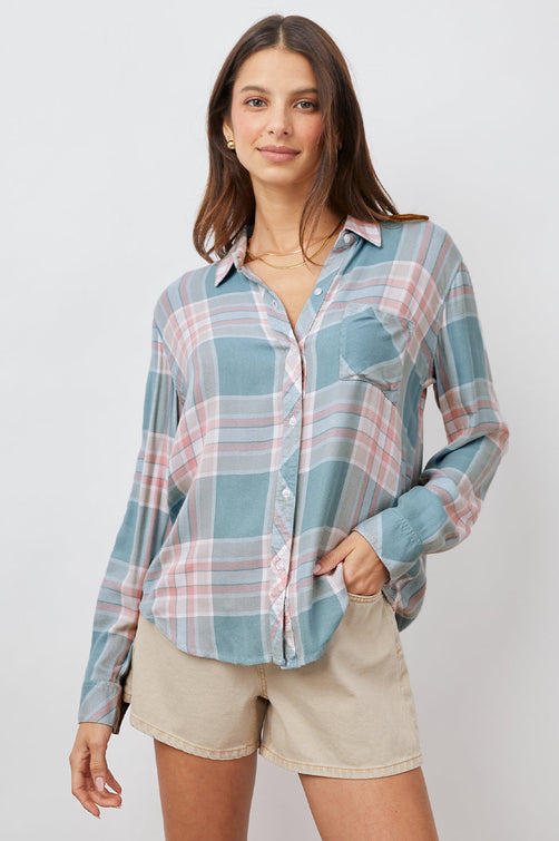 HUNTER AGAVE ROSE SAND LONG SLEEVE BUTTON DOWN- FRONT UNTUCKED