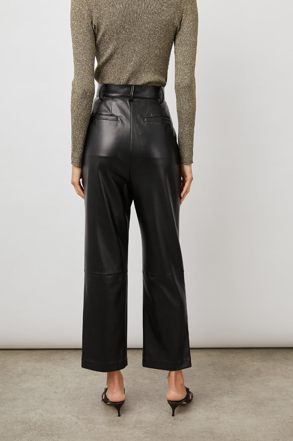JO BLACK PANT-BACK