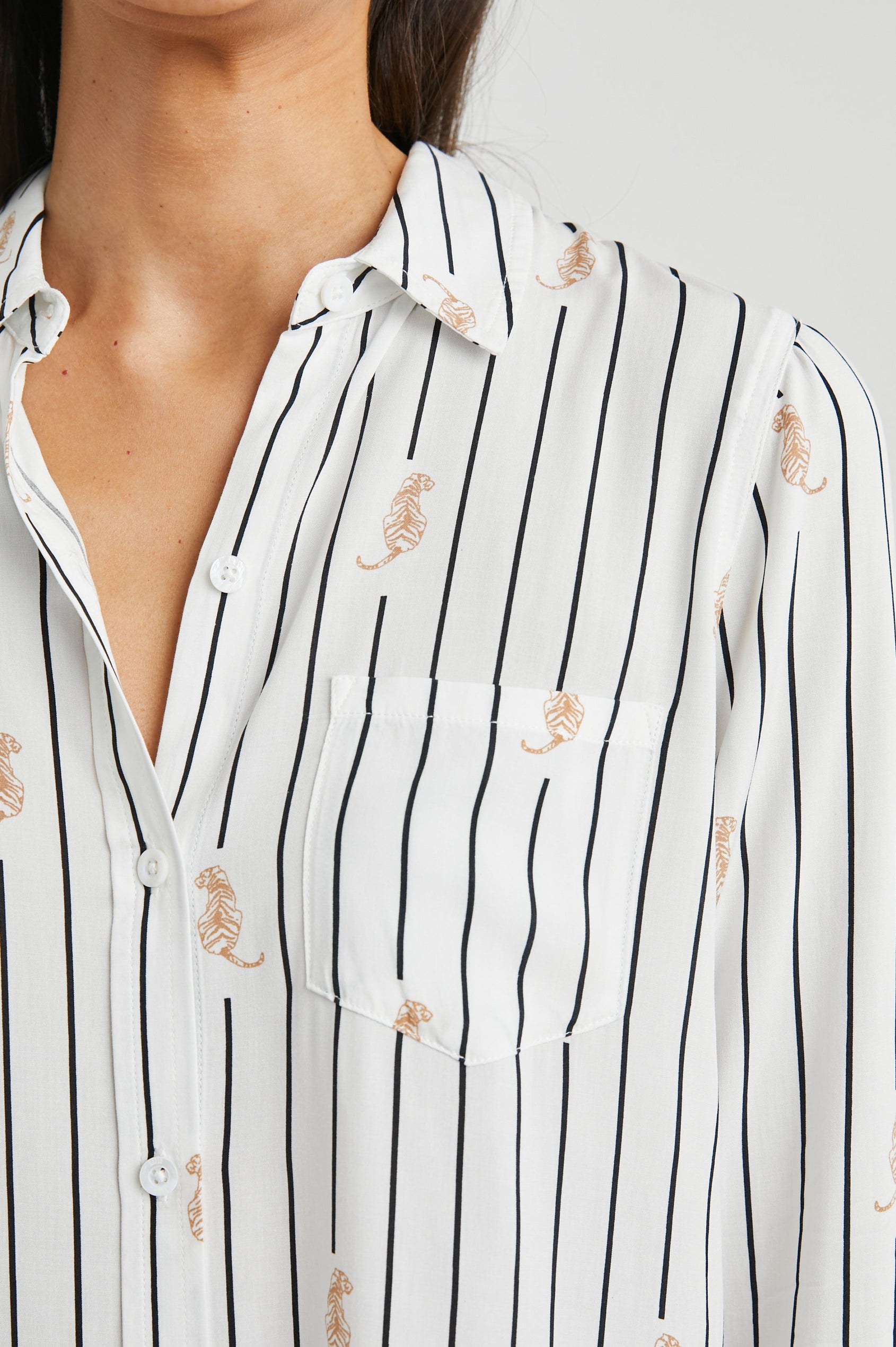 KATHRYN-STRIPED-TIGERS-DETAIL