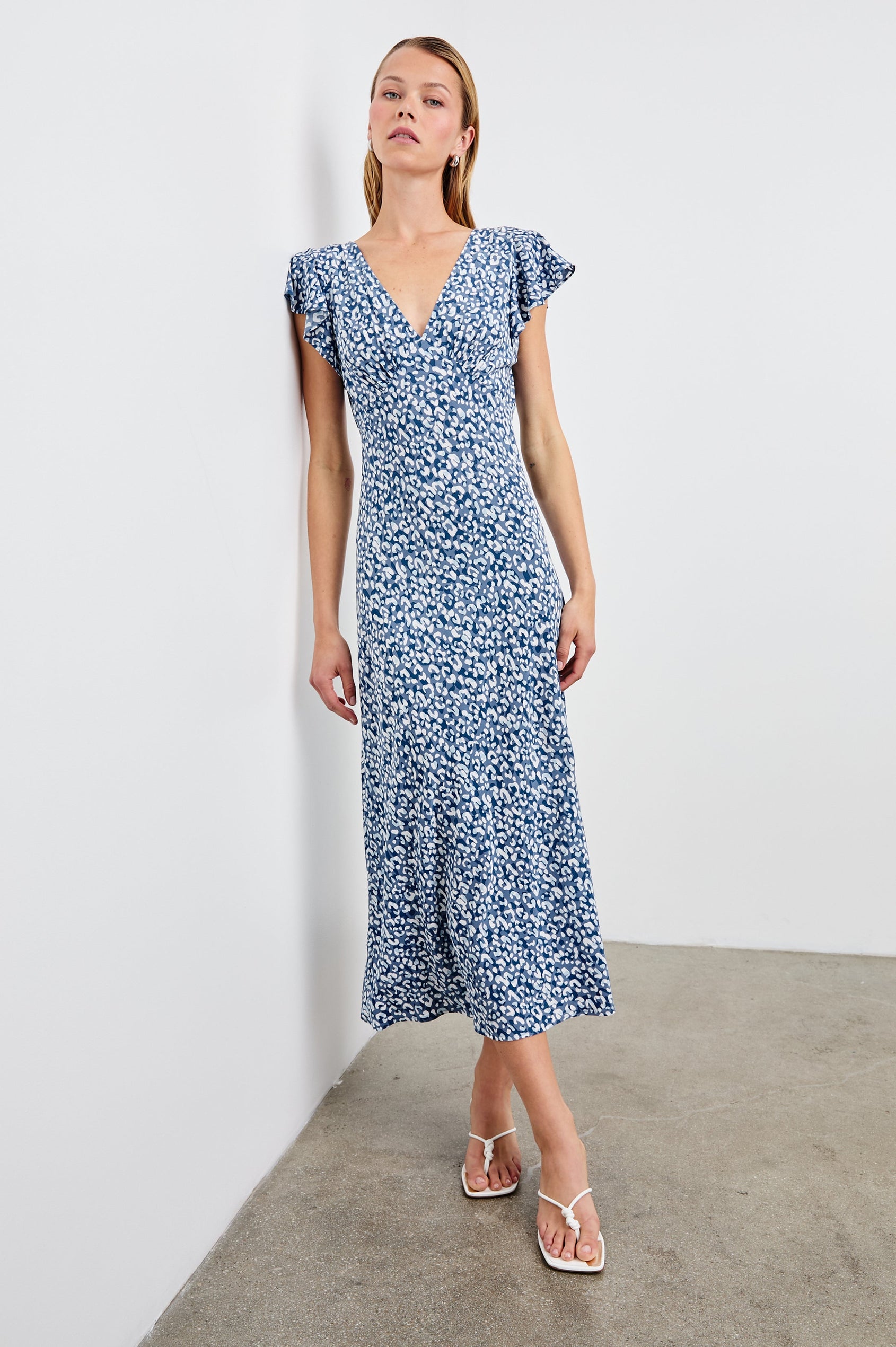 blue and white animal print dress Joleen White Animal Print In Blue Midi Dress Nimisski