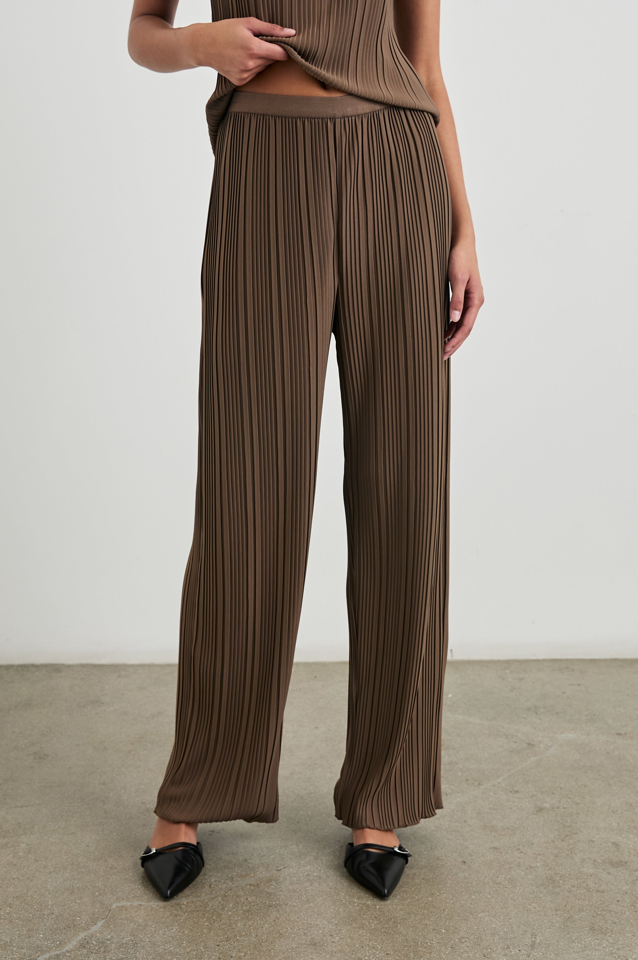 LIANA PANT - MOREL – Rails EU