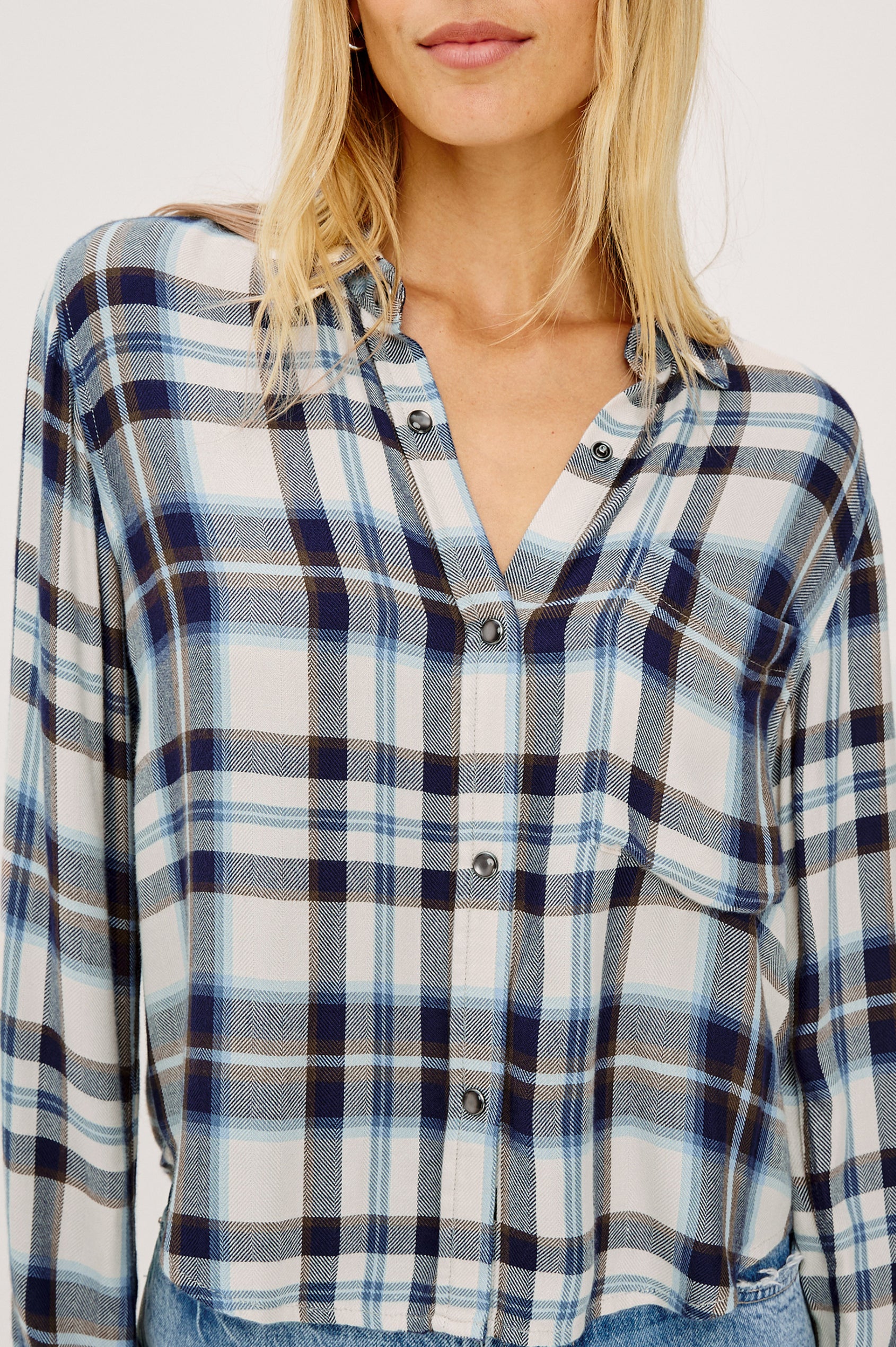 Malin Shirt in Ultra-Soft Twill With Snap Button Front, Cropped Boxy Fit, Collar, and Long Sleeves in Ecru Midnight Colorway - Upper Body Front View Featured on Model