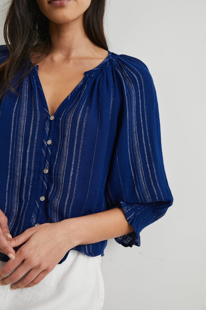 MARIAH-NOJA-STRIPE-DETAIL