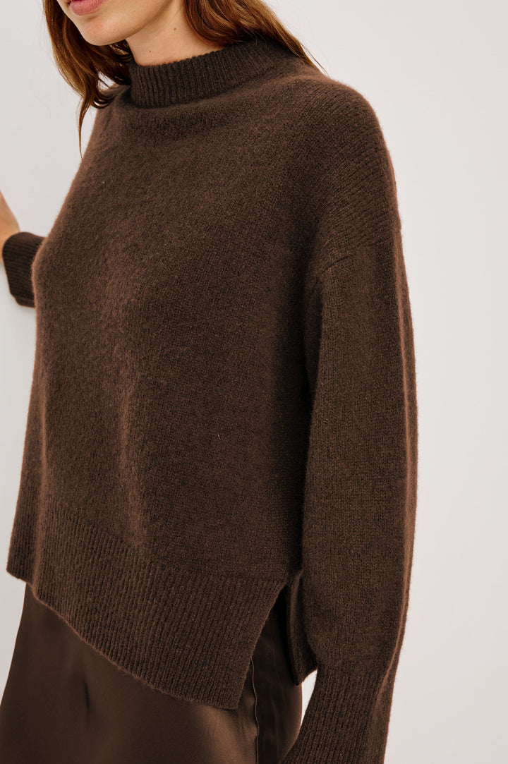 MIRANDA SWEATER - CHOCOLATE