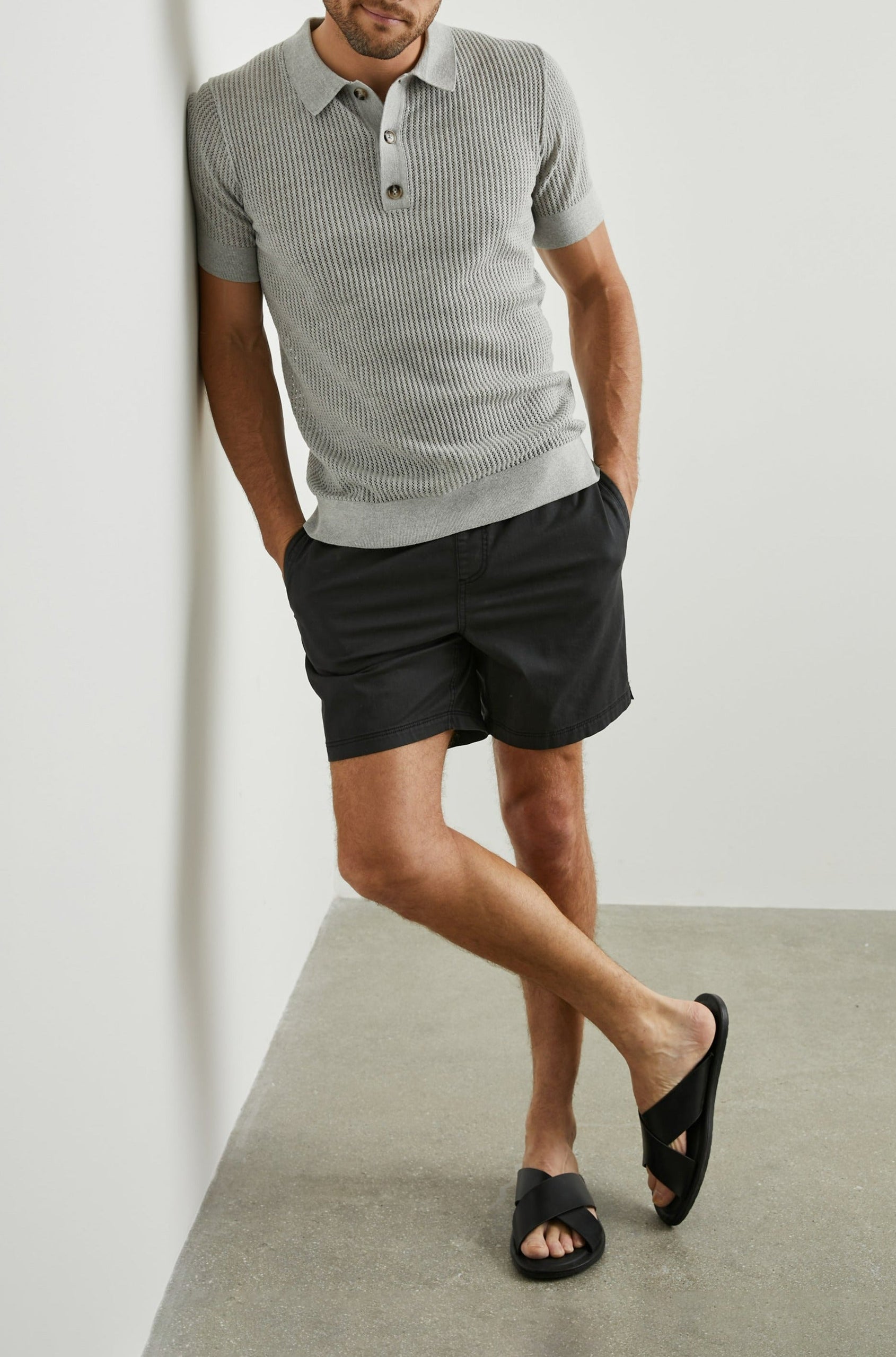 NATHAN POLO SHIRT GREY MELANGE - FULL BODY LEANING