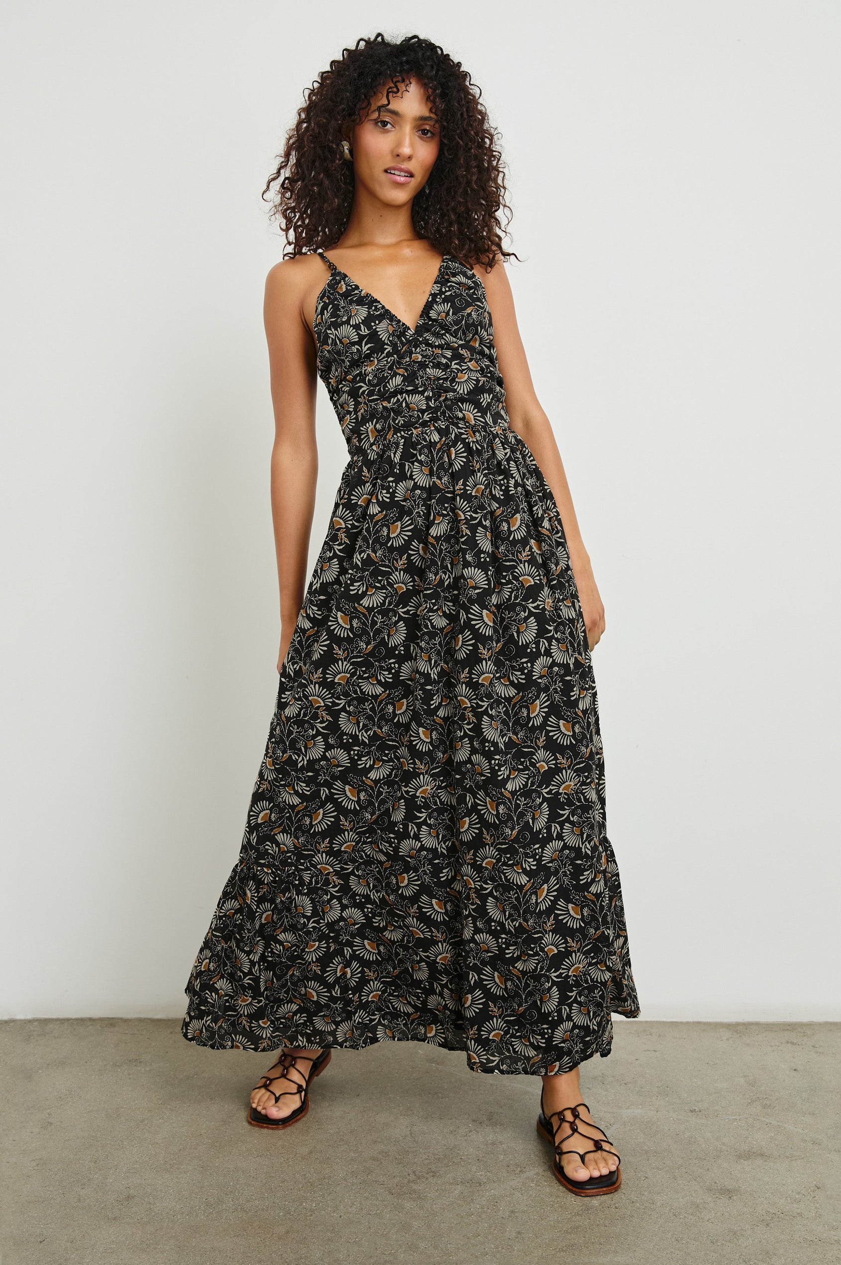 PALM-CASSIA-FULL FRONT BODY ANGLE