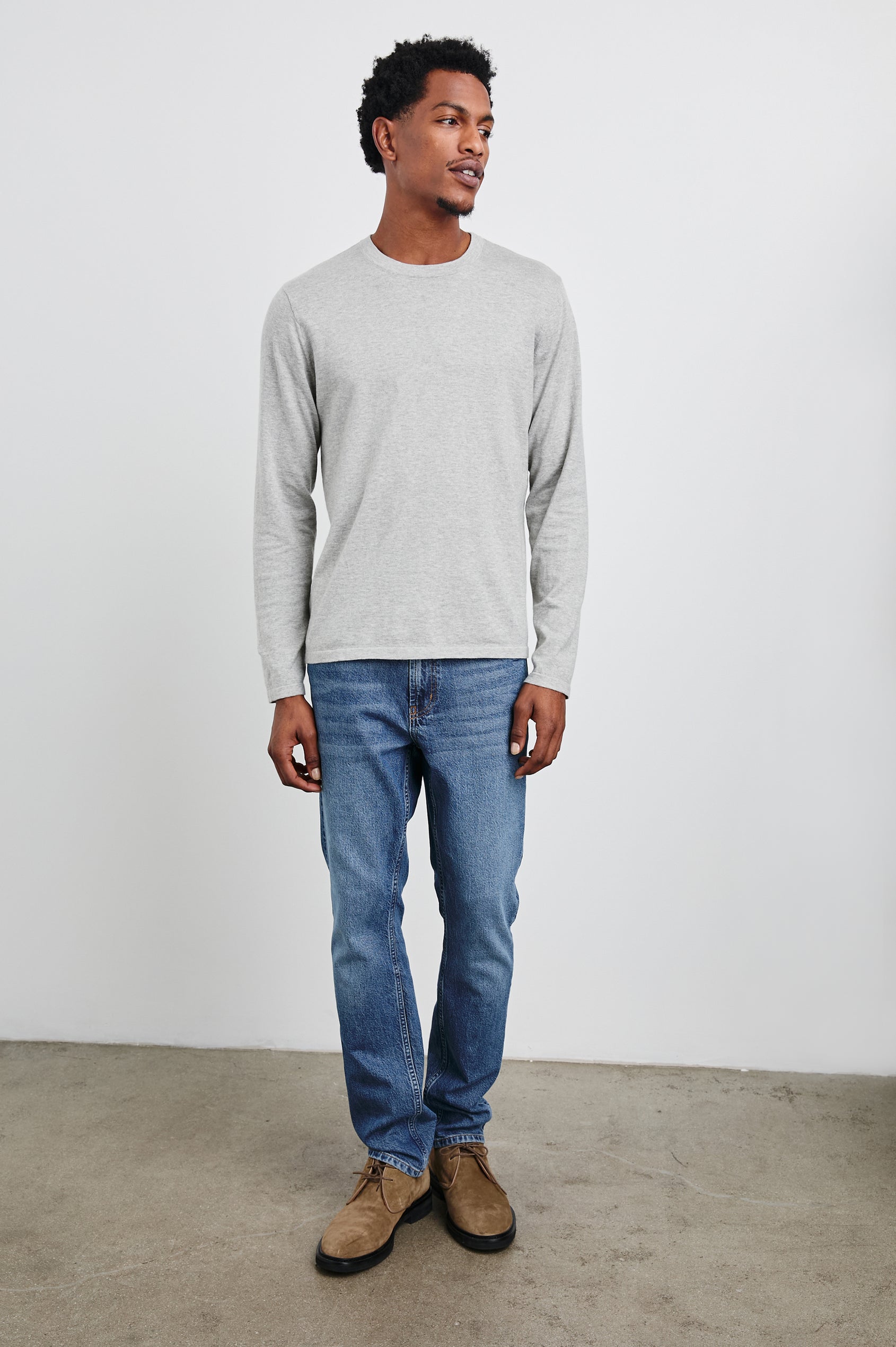 QUENTIN-HEATHER-GREY-FULL BODY FRONT VIEW