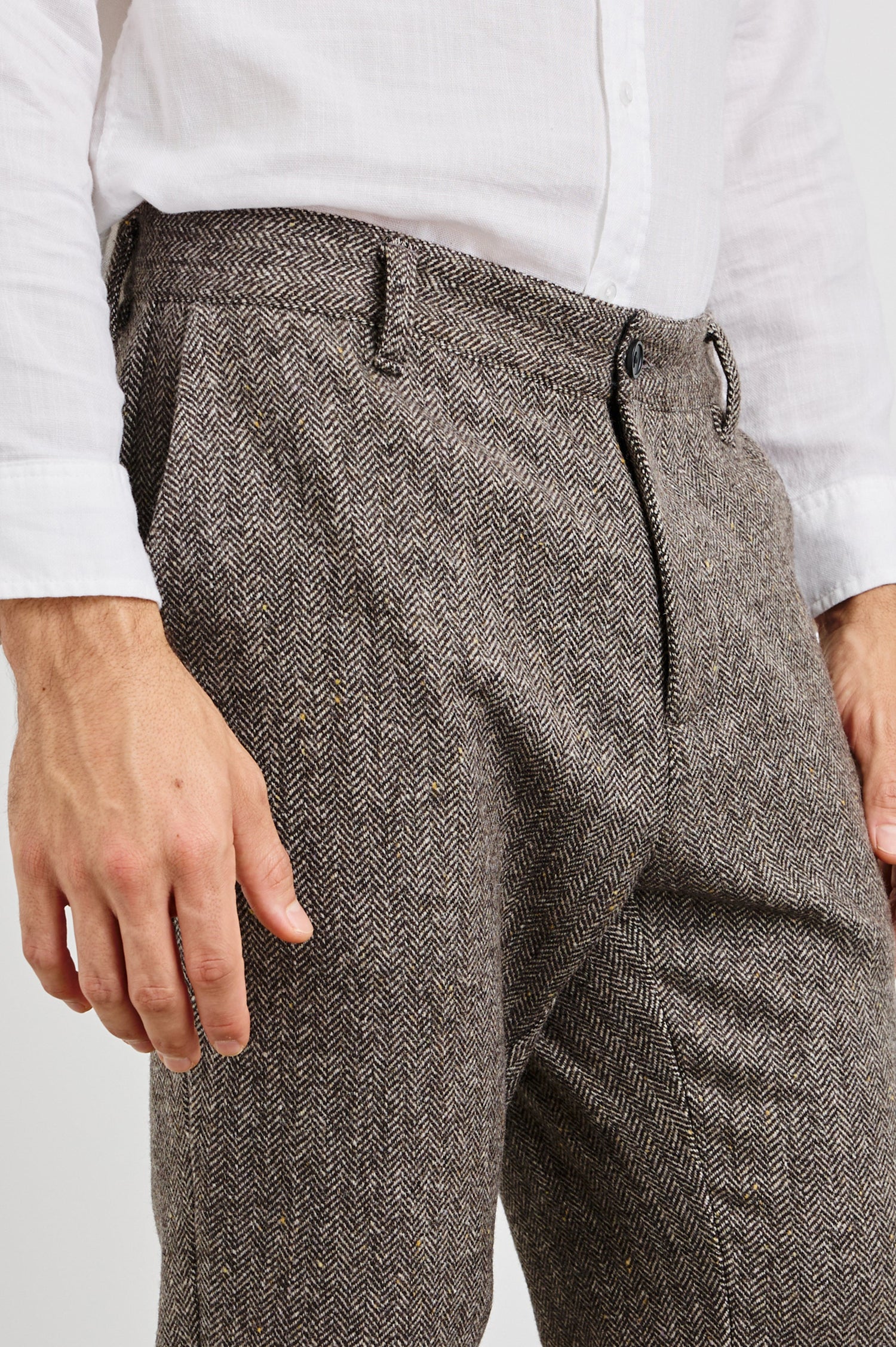 THOMAS-HIGHLAND-TWEED-DETAIL