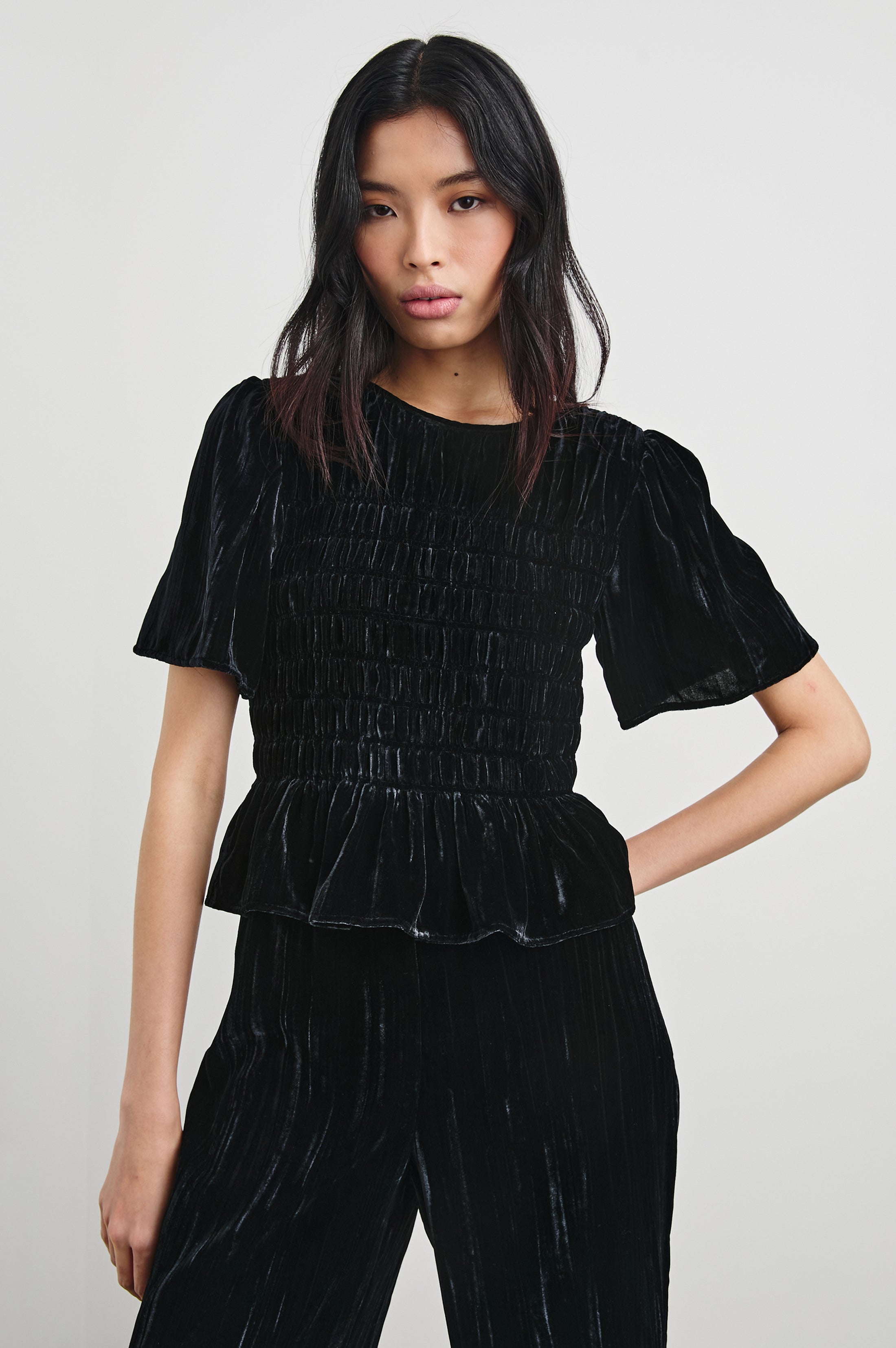 トップス littlesuzie 2WAY VELVET TULLE TOP Black ROSIE TOP - BLACK VELVET – Rails EU