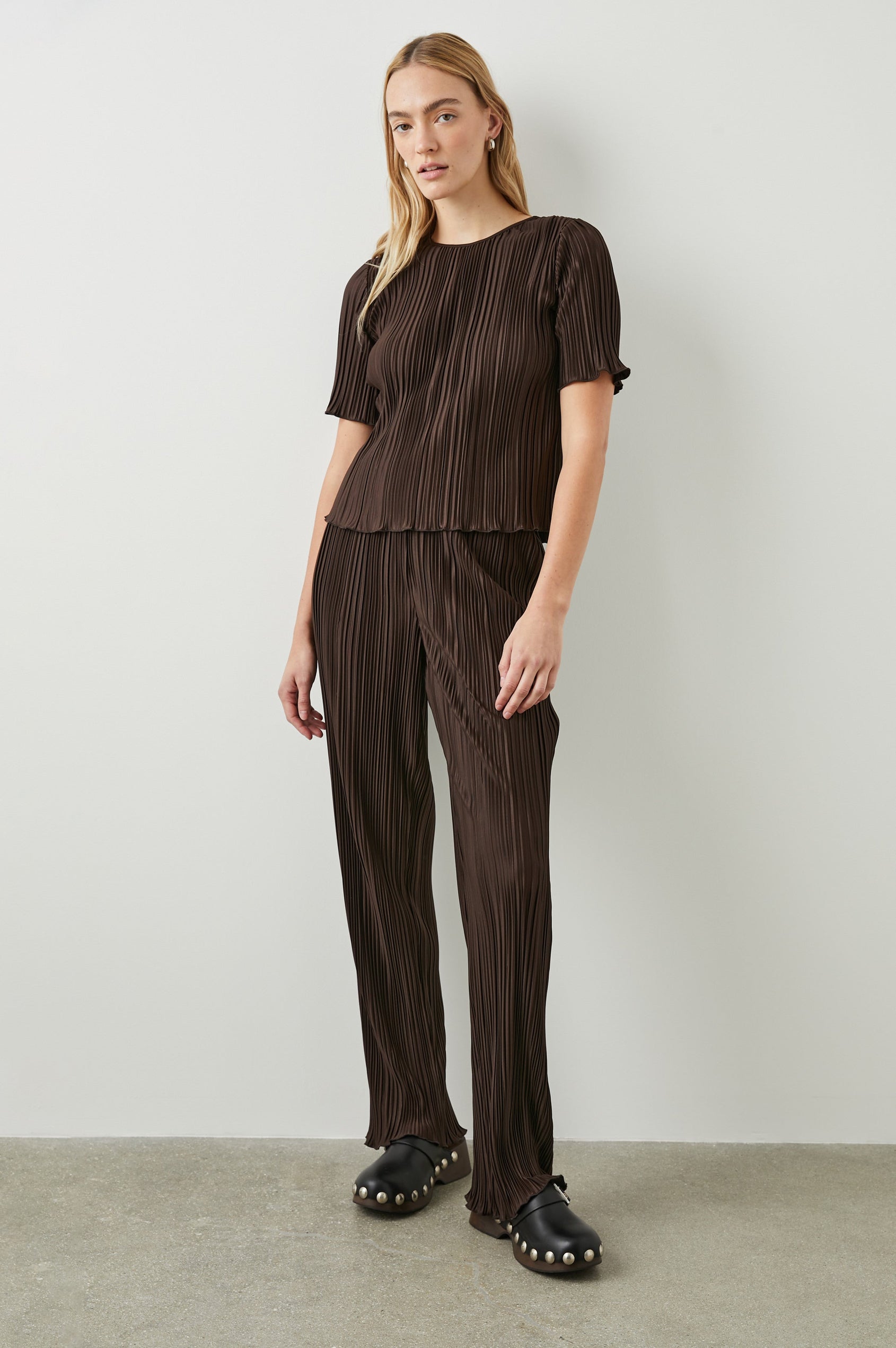 ROWAN-ESPRESSO-FULL FRONT BODY