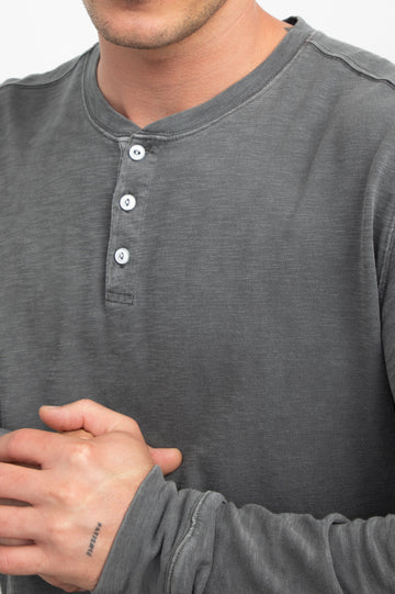SKHI HENLEY - WASHED BLACK - DETAILS