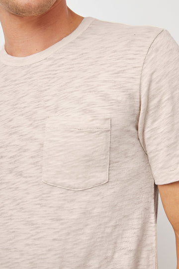 Skipper Ecru tee -DETAIL