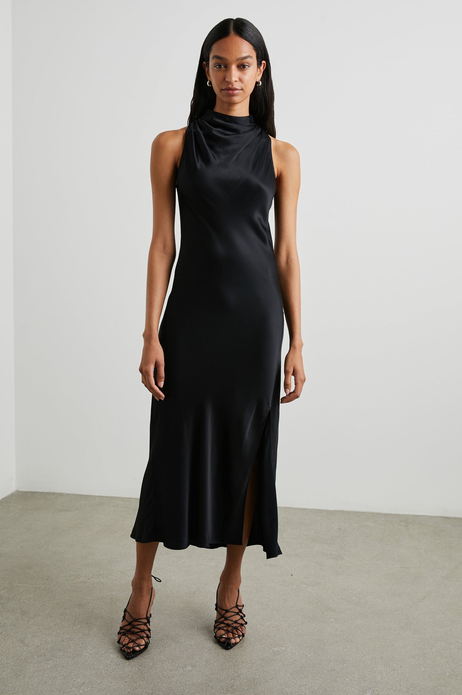 SOLANA-BLACK-FULL FRONT BODY