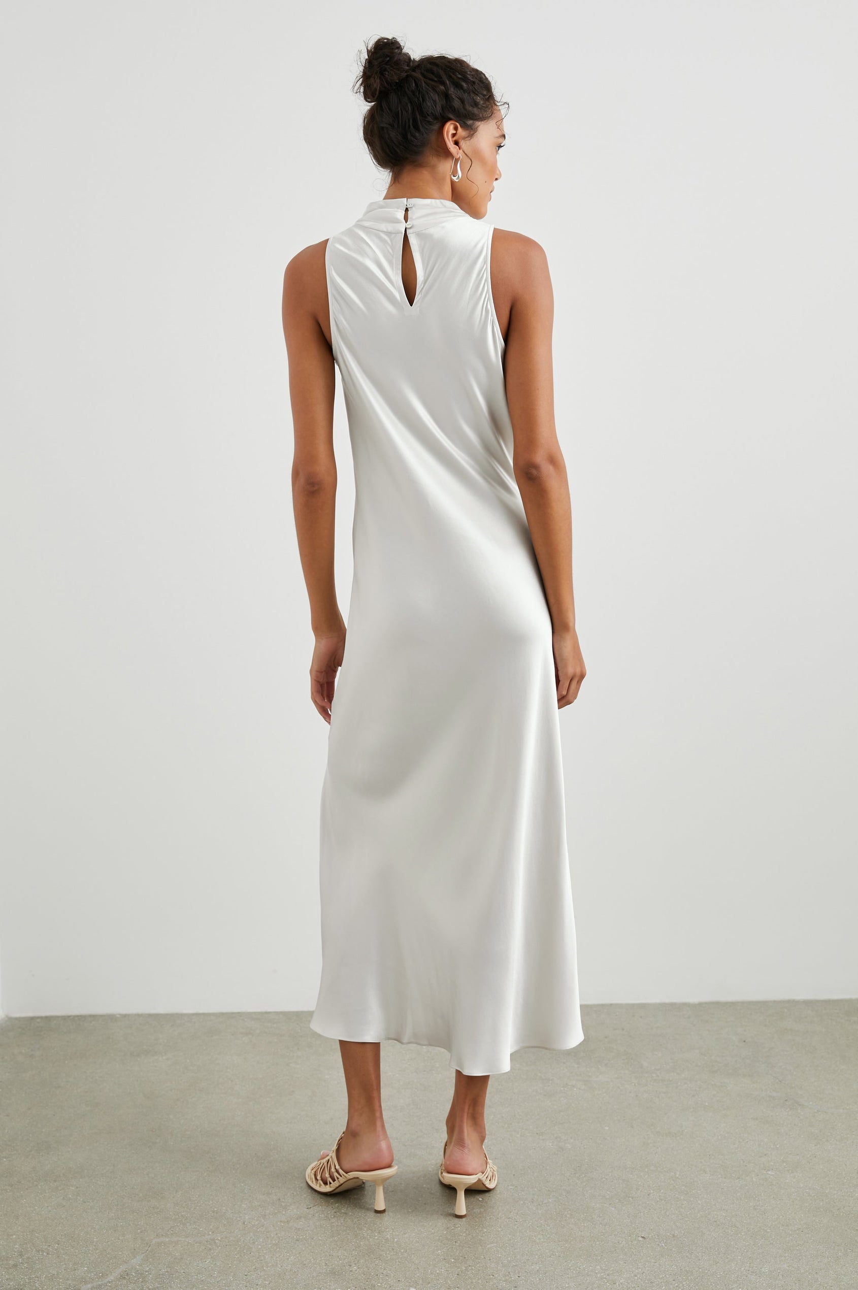 SOLANA DRESS IVORY - BACK BODY