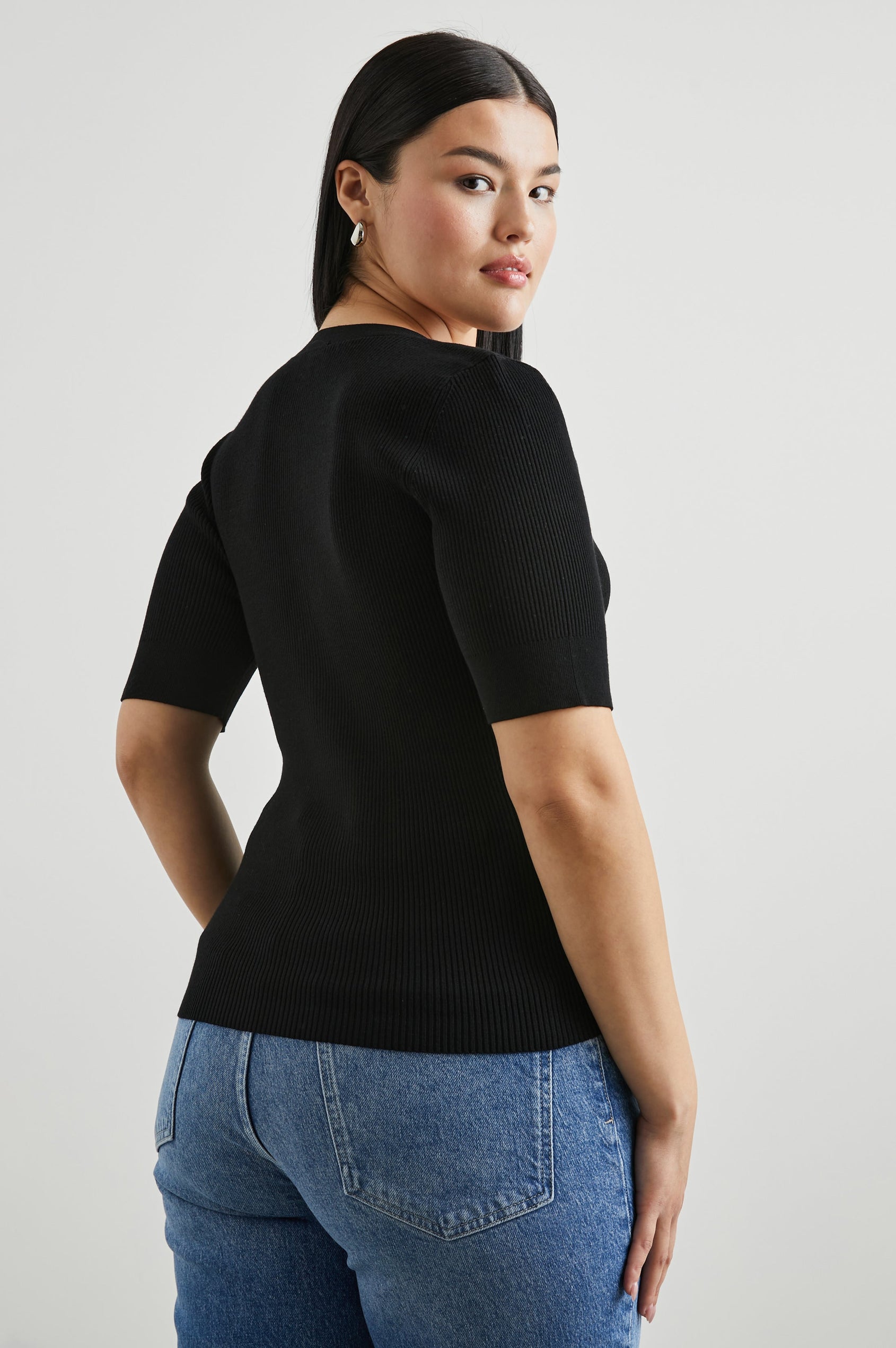 TONI-BLACK-BACK MODEL 2