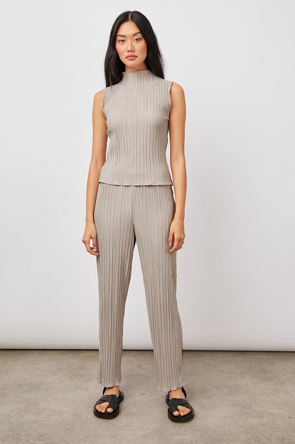 TREA OYSTER TANK-FULL FRONT BODY