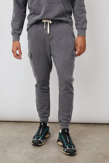 TRENT SWEATPANT CHARCOAL FROST - FRONT BODY