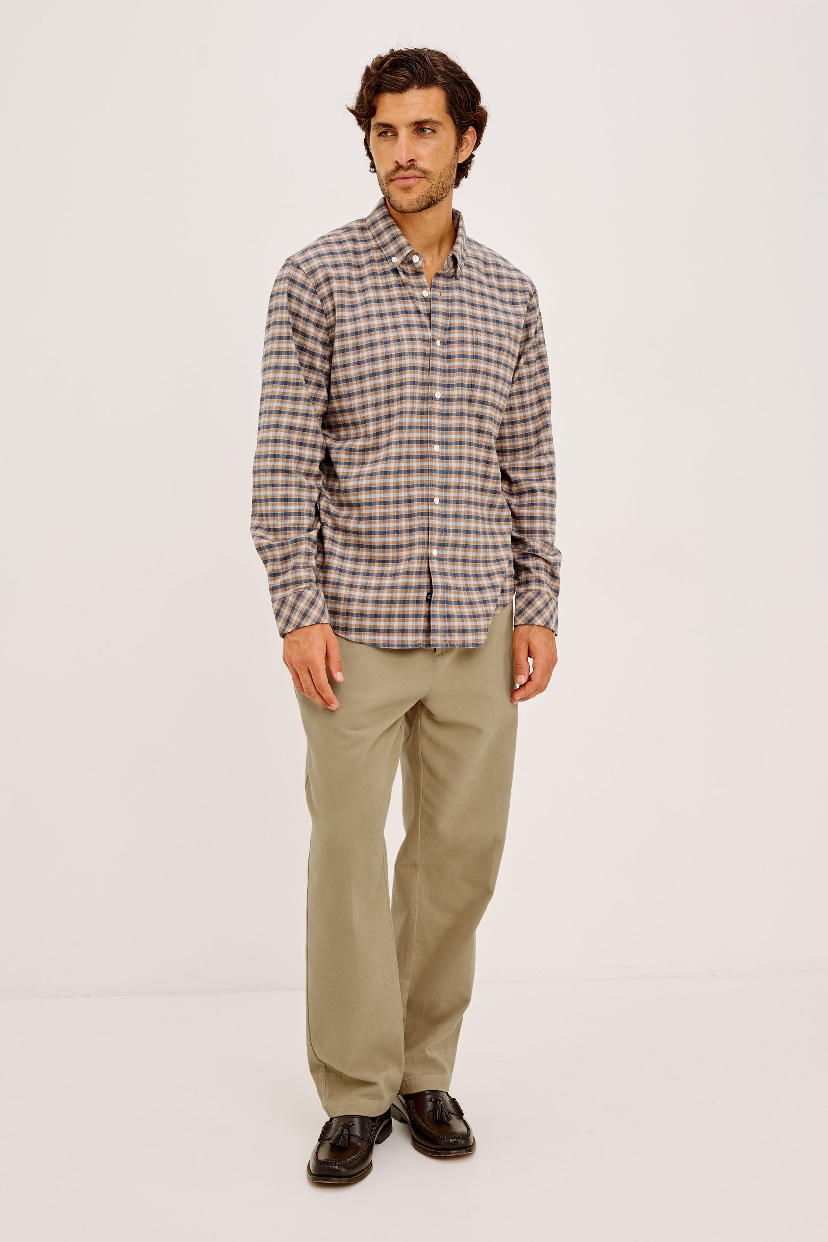 Vance Shirt in Soft Brushed Cotton Blend in Classic Slim Fit, Collar, Button-Down Design, Chest Pocket, and Long Sleeves in Cedar Navy Silver Colorway - Full Body Front View Featured on Model