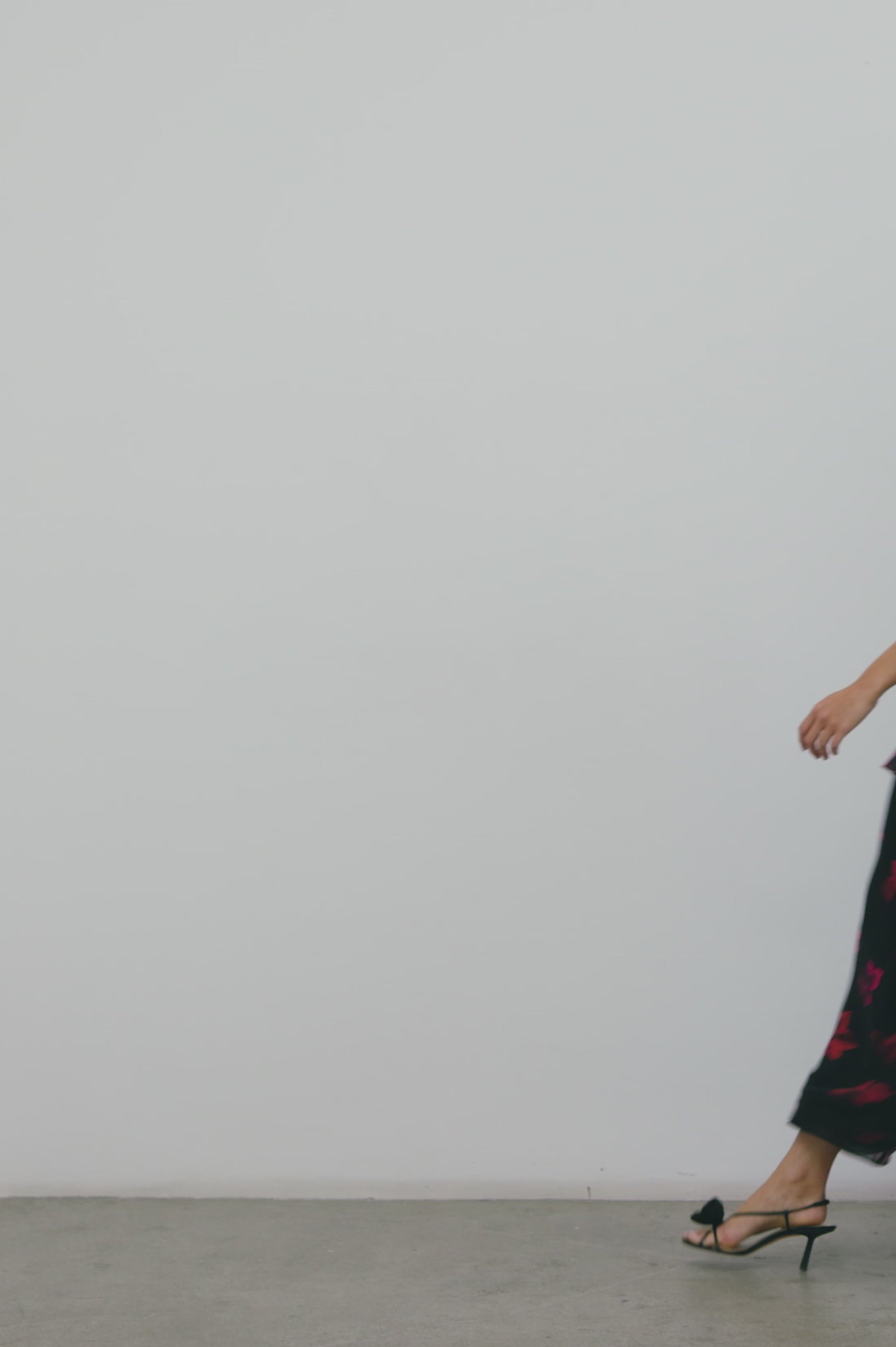 KARISIELLE-DARK-AZALEA-VIDEO