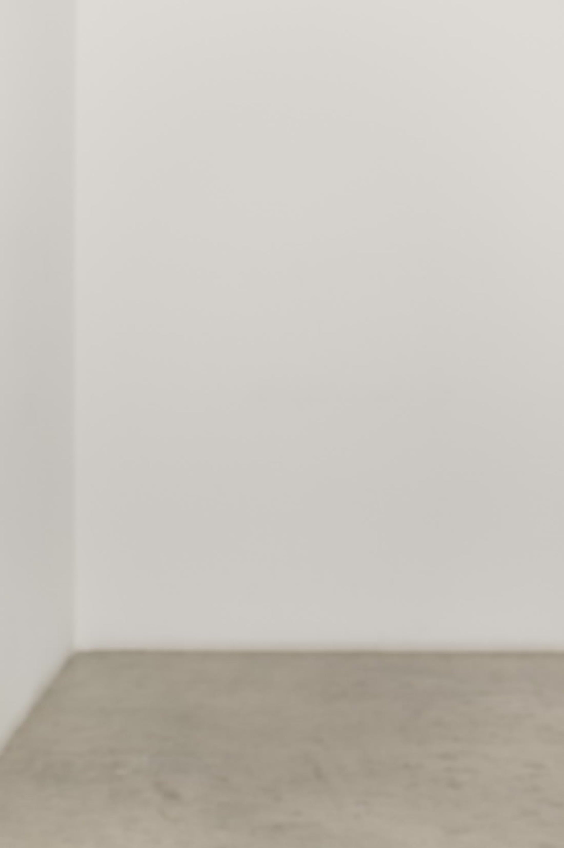 LONG-SLEEVE-CREW-NECK-T-SHIRT-BLACK-VIDEO