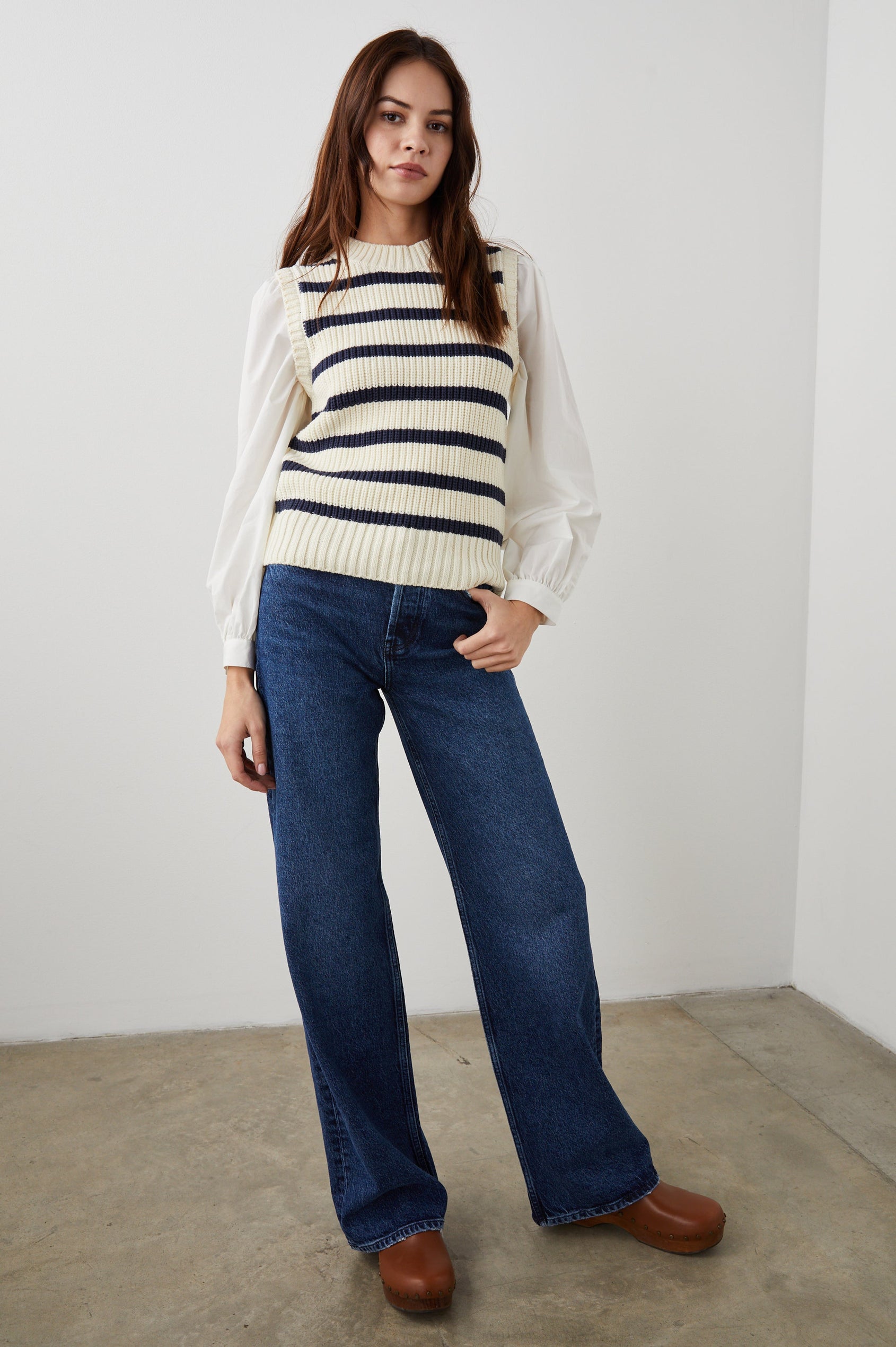 BAMBI-IVORY-NAVY-STRIPE-FULL FRONT BODY MODEL 2